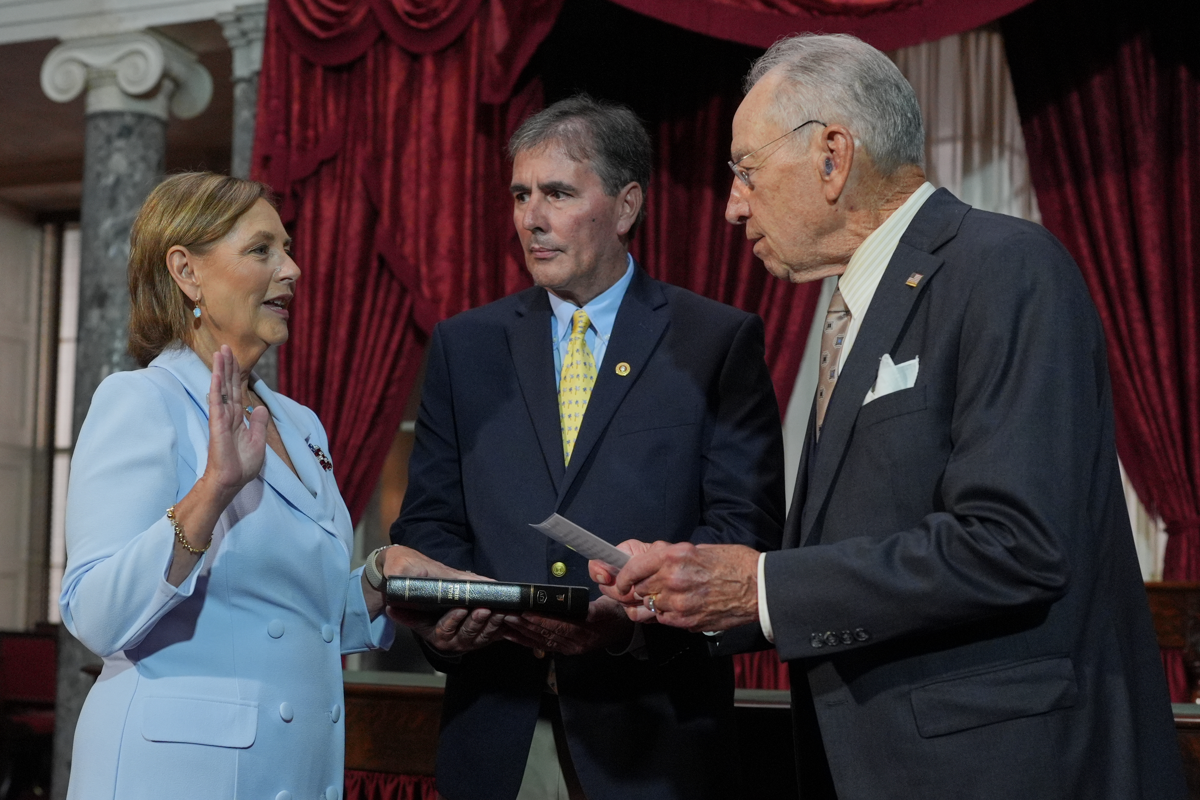 Darline Graham asume como senadora tras muerte de su hermano Lindsey; republicanos recuperan mayoría