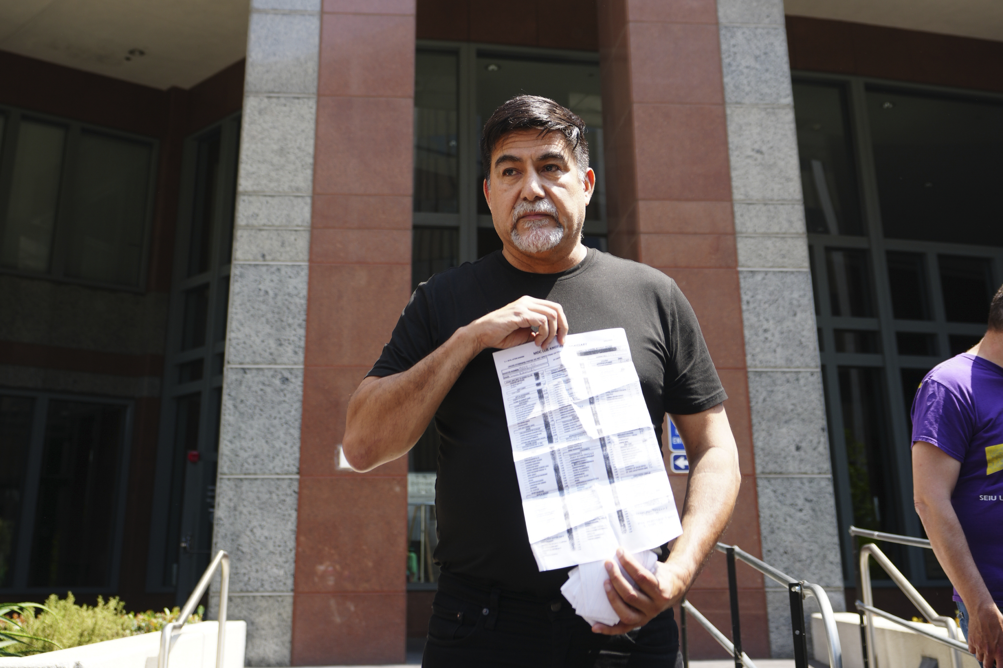 Fiscal federal de Los Ángeles pide retirar cargos contra líder sindical David Huerta