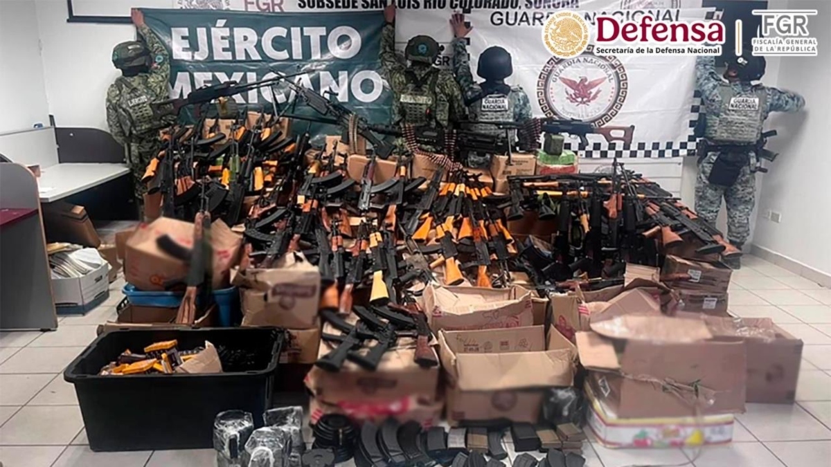Ejército mexicano decomisa enorme arsenal del Cártel de Sinaloa