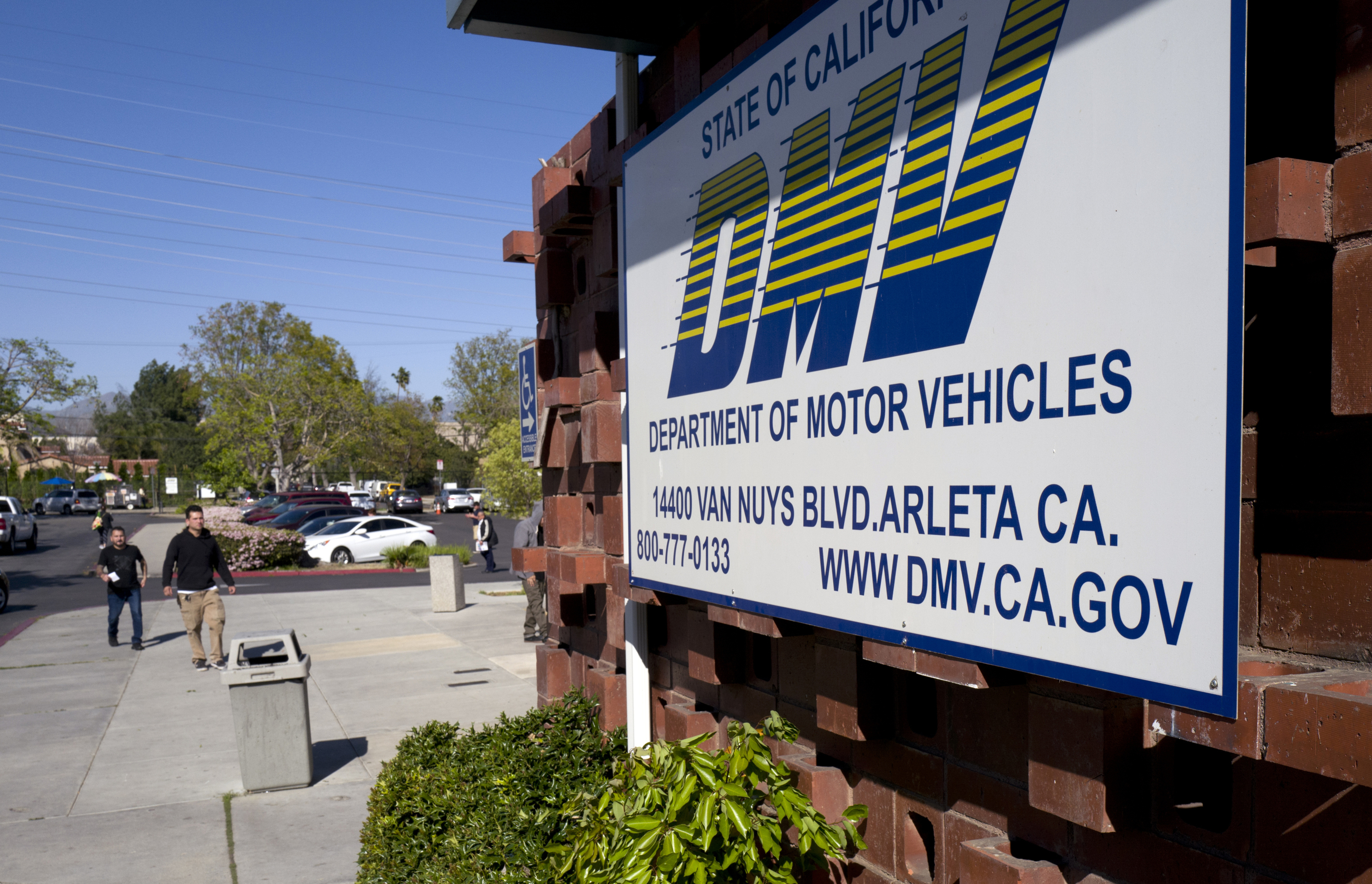 Investigación por irregularidad en exámenes de licencias de conducir en California