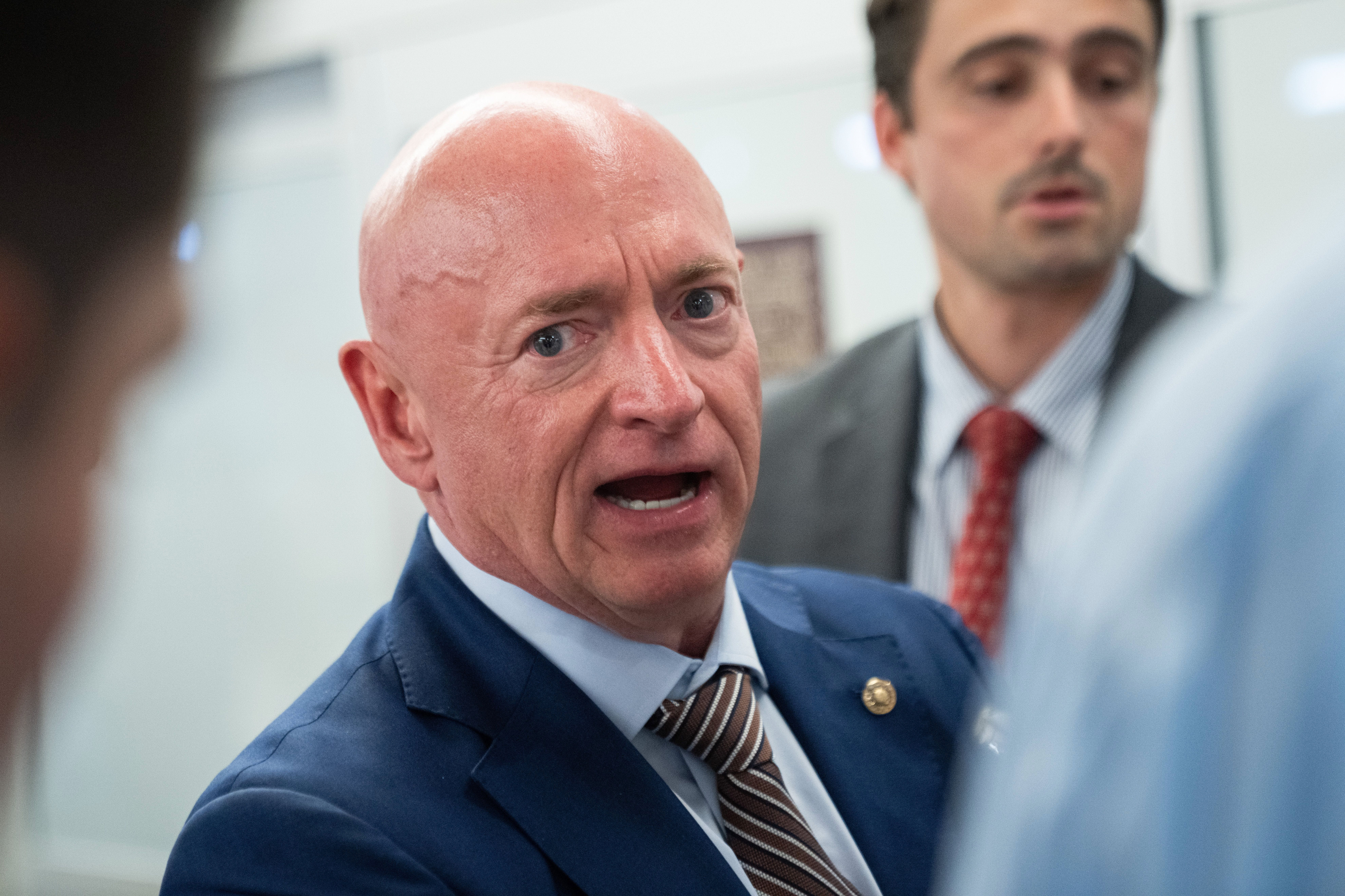 Mark Kelly: "El ejército no necesita más testosterona, sino un mejor liderazgo"