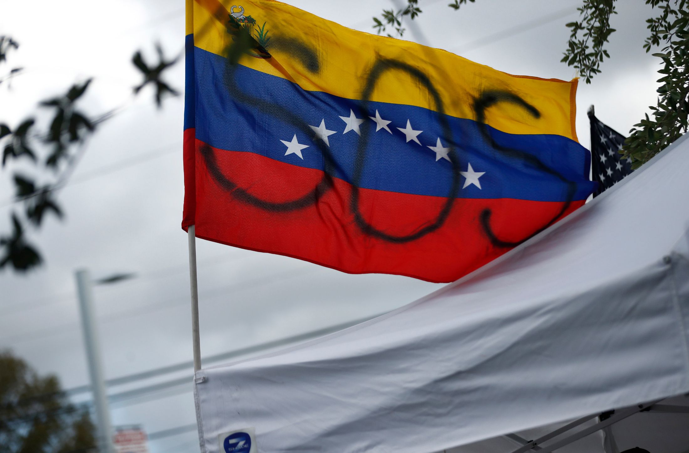 EE.UU. respalda diálogo entre chavismo y oposición para impulsar recuperación de Venezuela