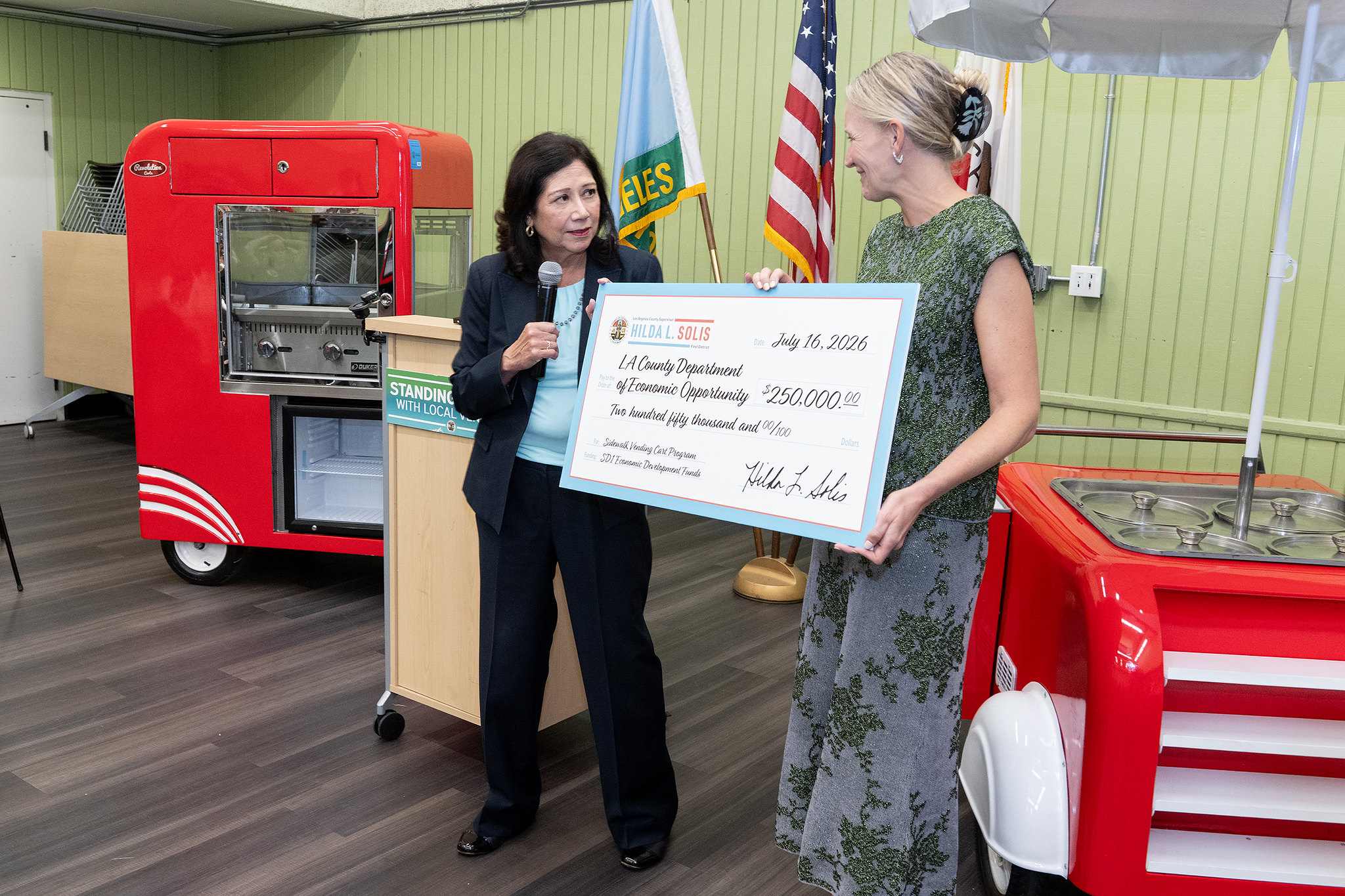 Los Ángeles invierte $250,000 en carritos de comida para vendedores ambulantes