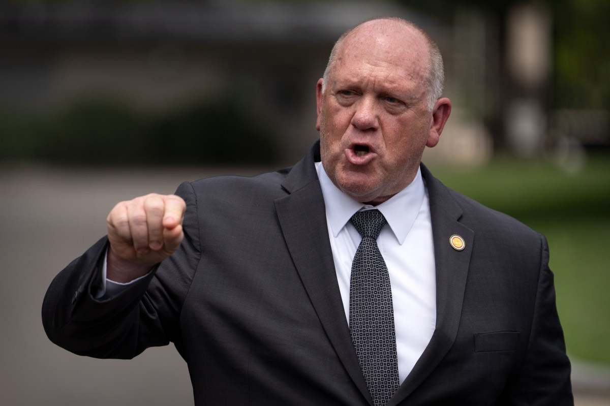 ICE revisa protocolos de contratación de agentes tras tiroteos mortales contra inmigrantes en EE.UU.: Tom Homan