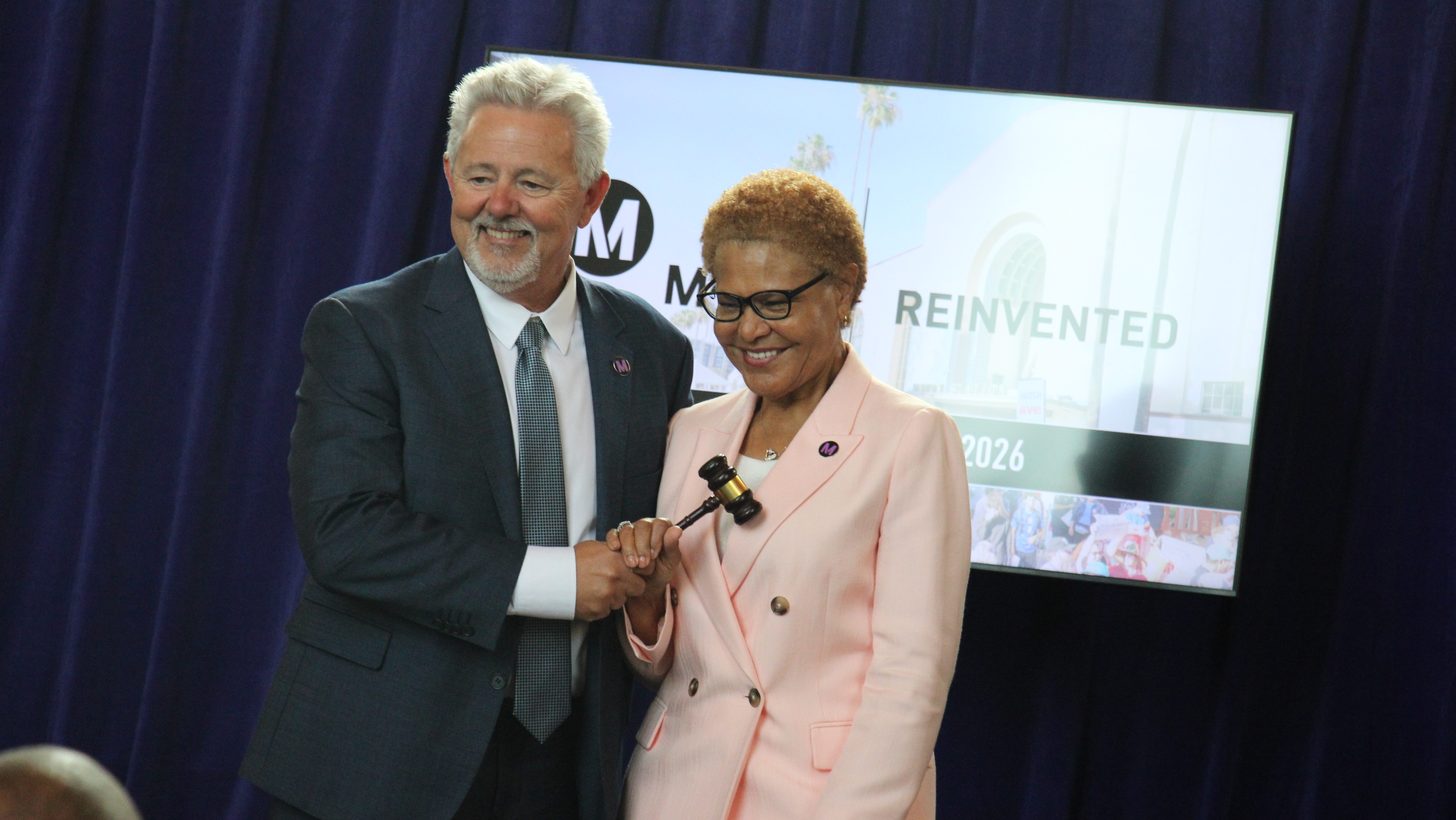 LA Metro celebra que se reinventa con metas ambiciosas y Karen Bass a la cabeza
