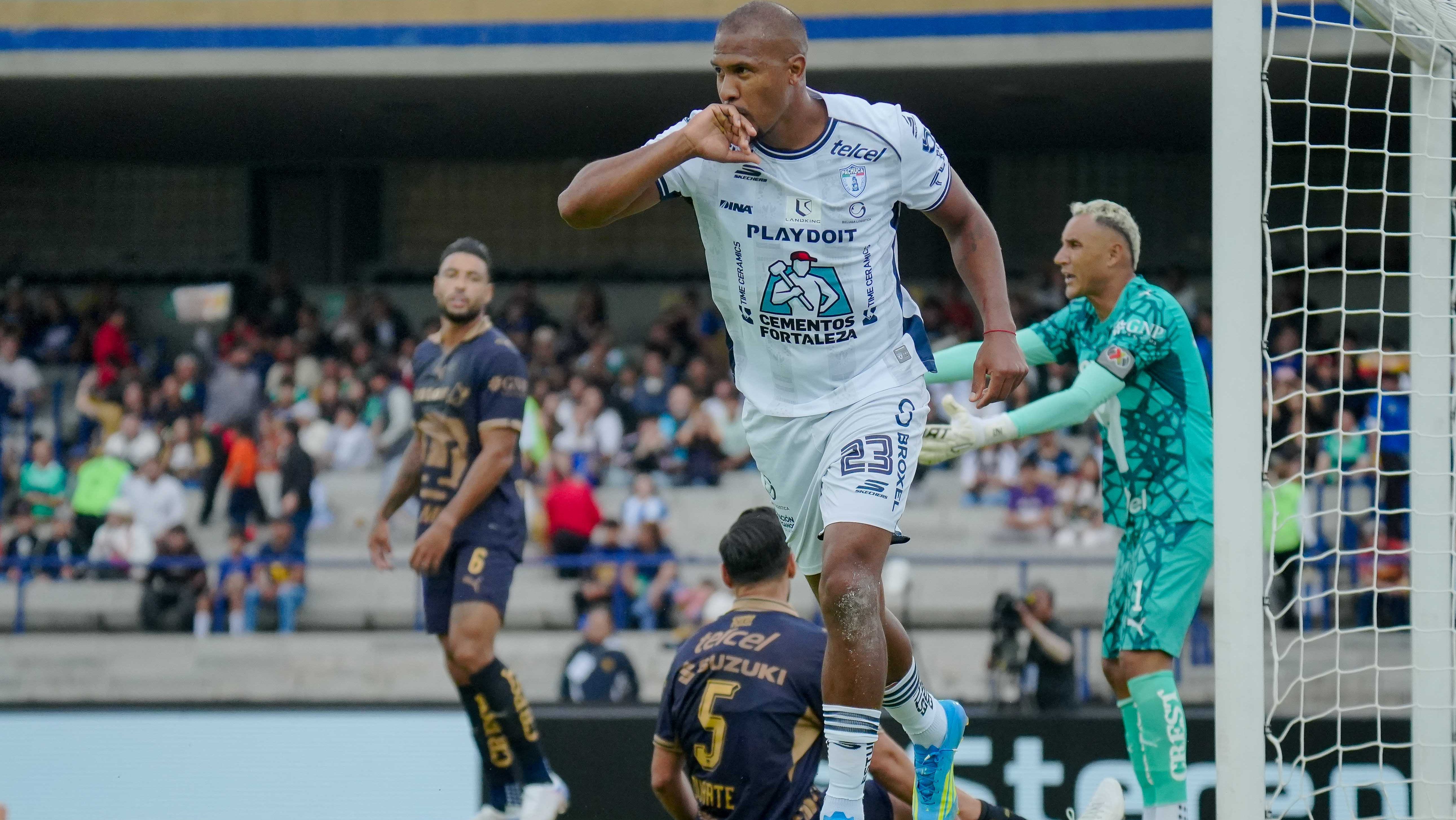¡Humillación en CU! Pachuca destroza a Pumas y arruina el debut de Esteban Solari