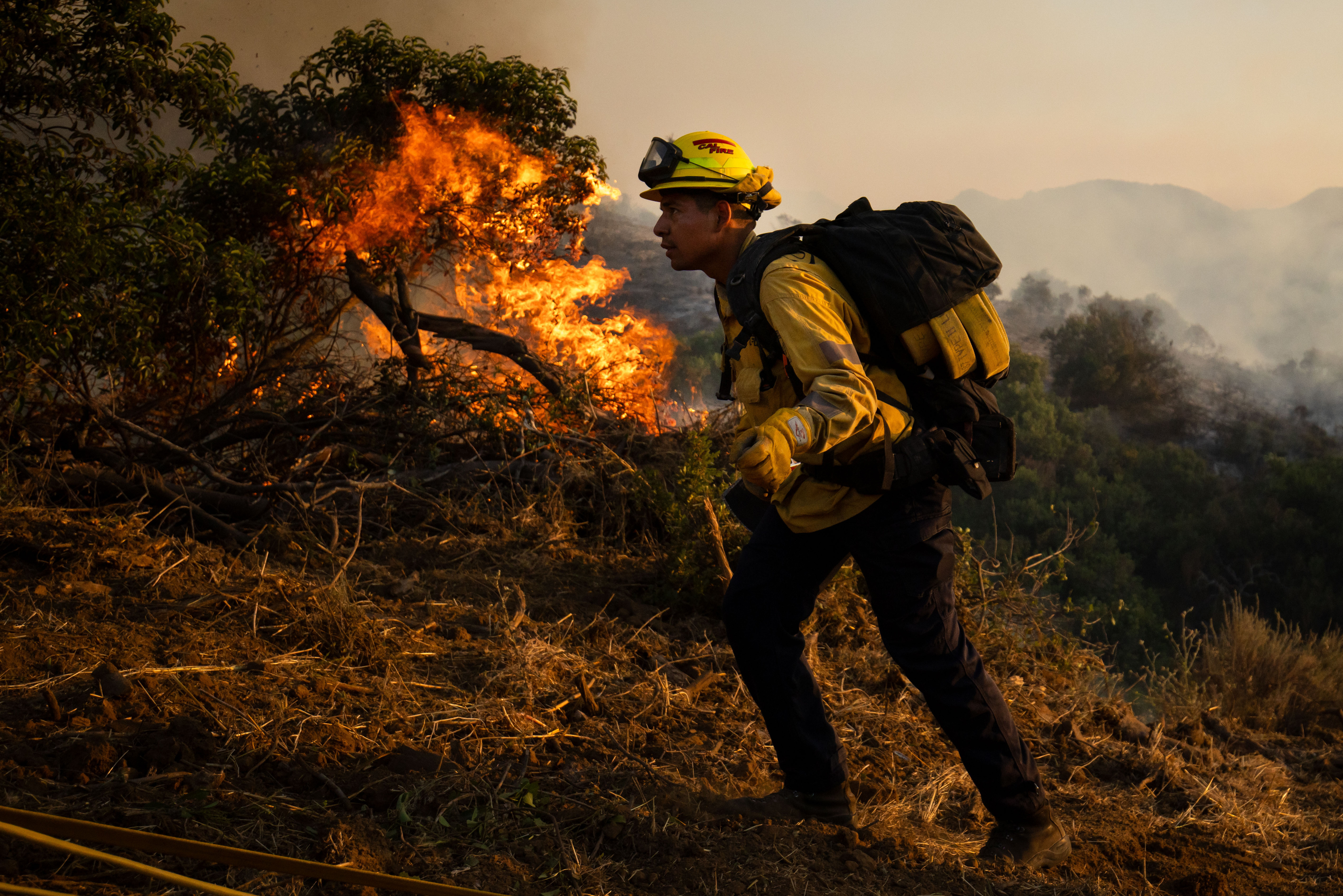 Bomberos del sur de California, en alerta ante ola de calor