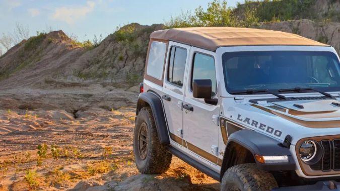 Jeep Wrangler Laredo 2027
