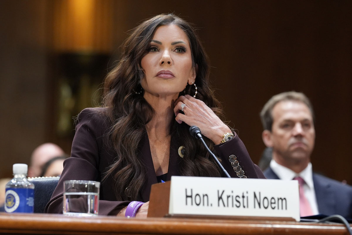Kristi Noem, ex secretaria de Seguridad, estaría en proceso de divorcio tras escándalo de su esposo