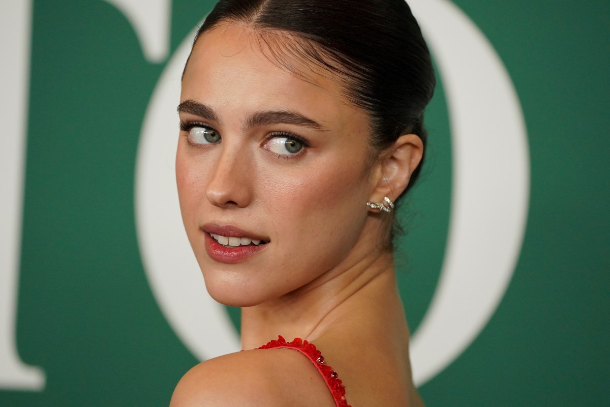 Margaret Qualley hace su primera aparición desde la ruptura de Jack Antonof
