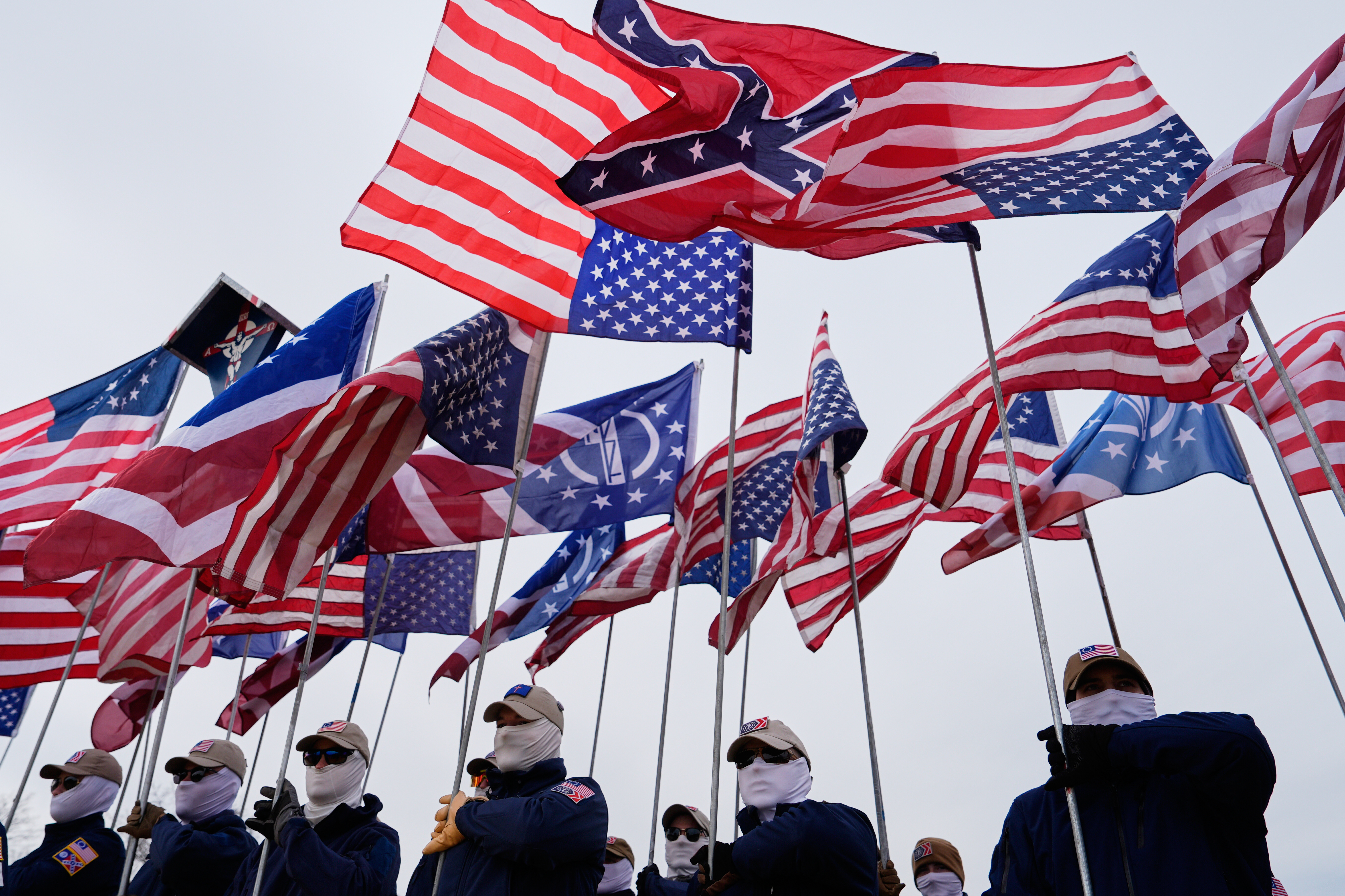 Grupo supremacista blanco realiza marcha en Washington D.C. en el marco del 4 de julio; pide "deshacerse de los migrantes"