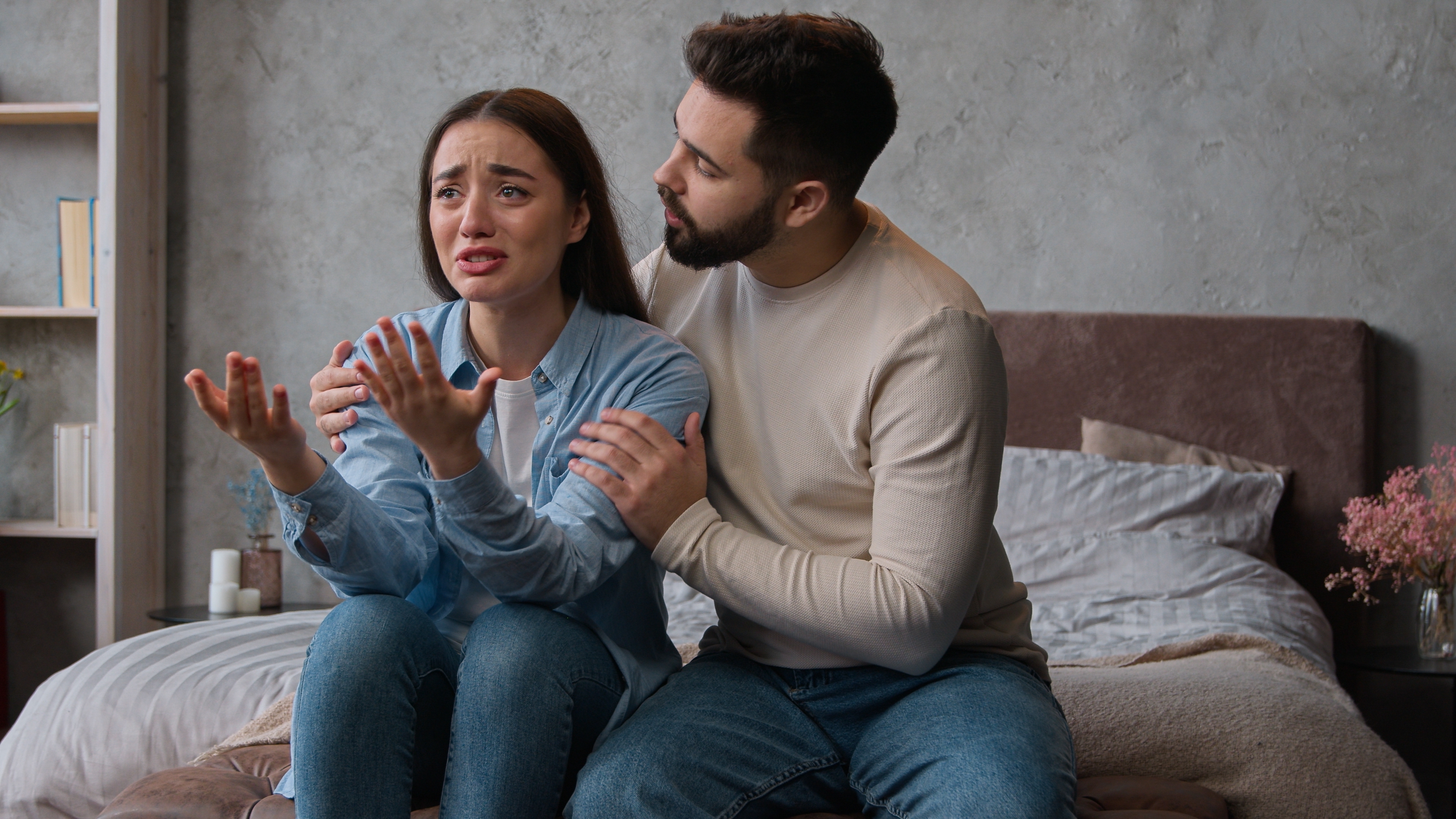 Por qué algunas personas lloran al discutir, según la psicología