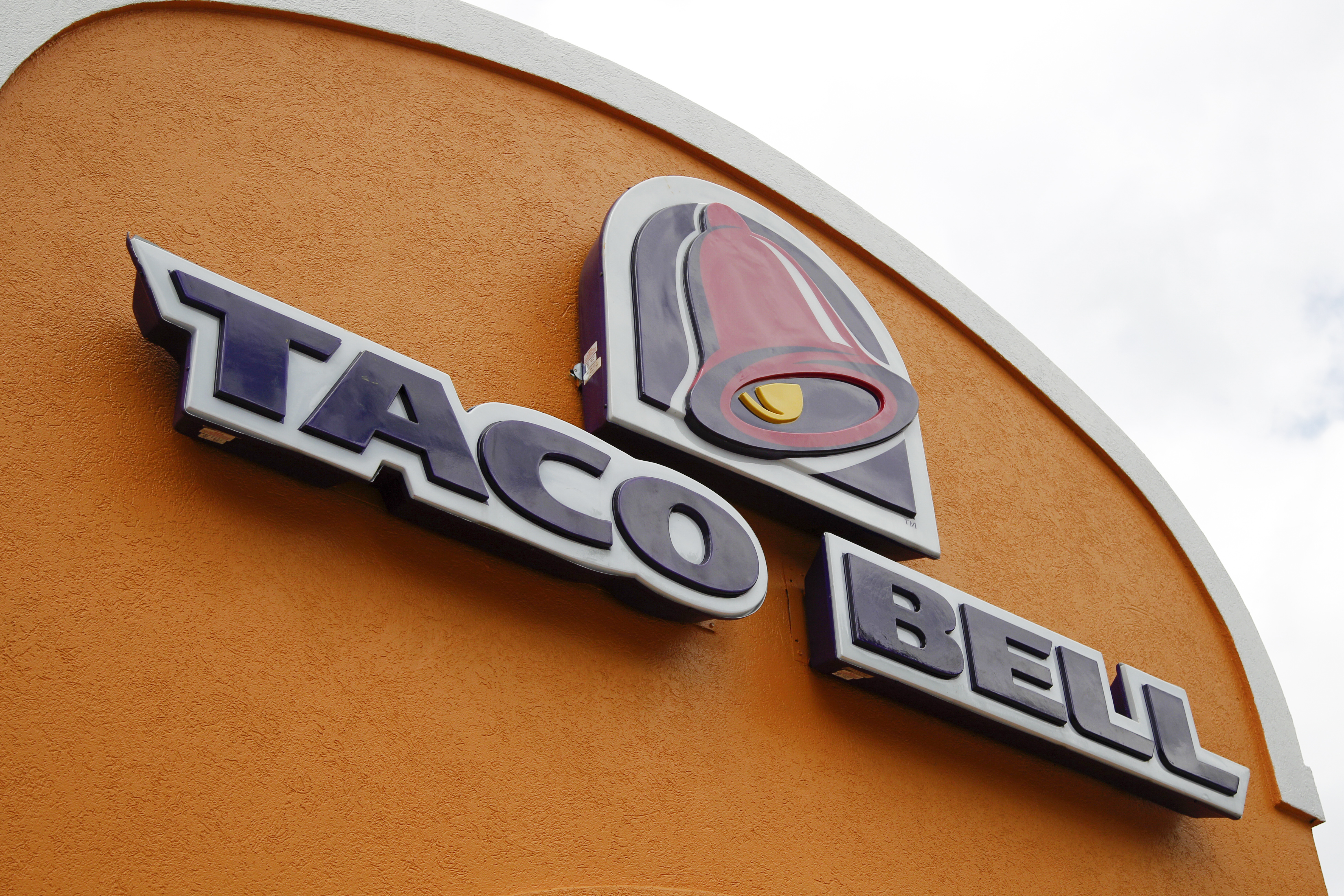 Taco Bell sorprende con promoción de $1 dólar tras retirar ingrediente por brote de ciclosporiasis