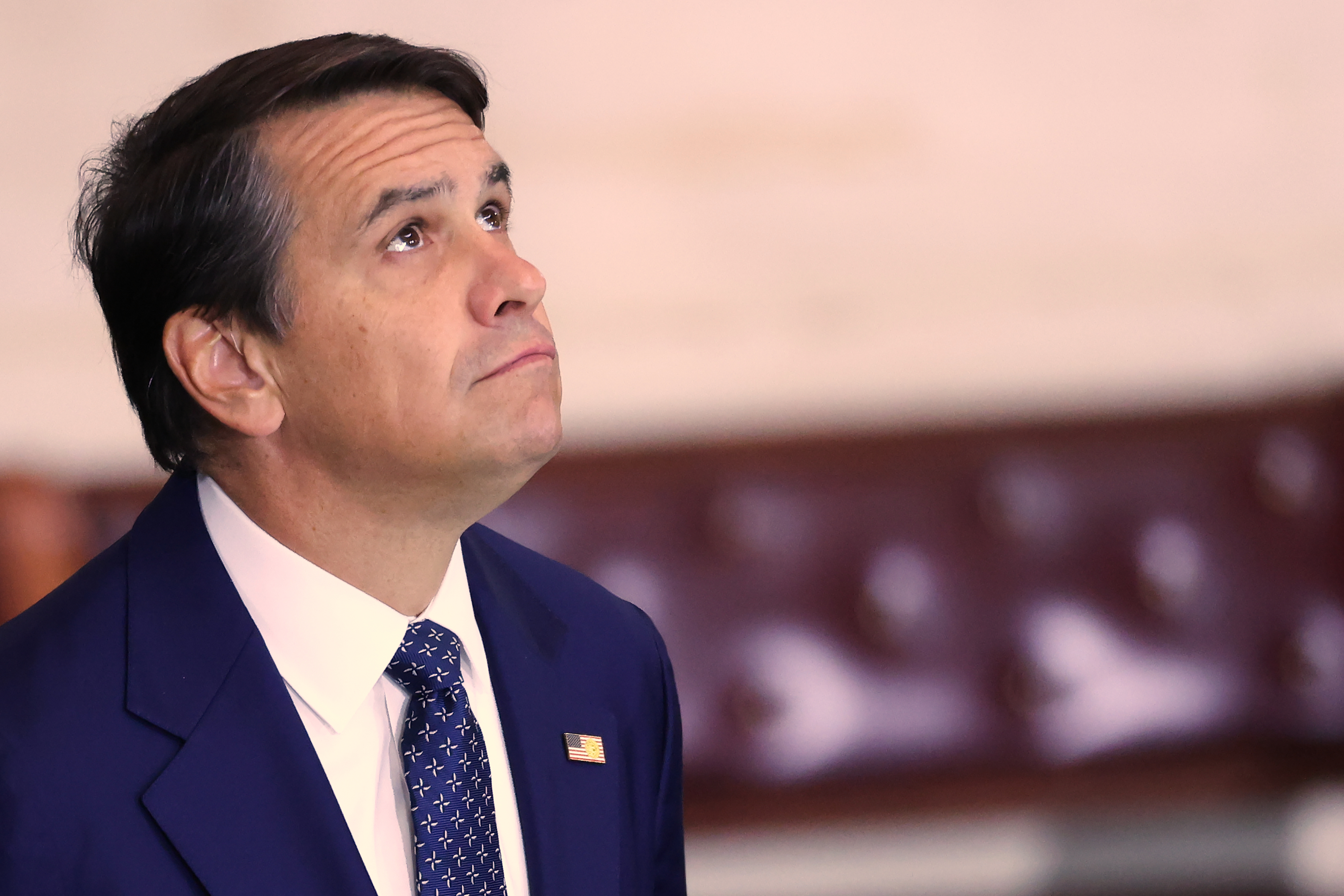La Opinión Hoy: Podrían revisar extradición de Cabeza de Vaca de EE.UU. a México