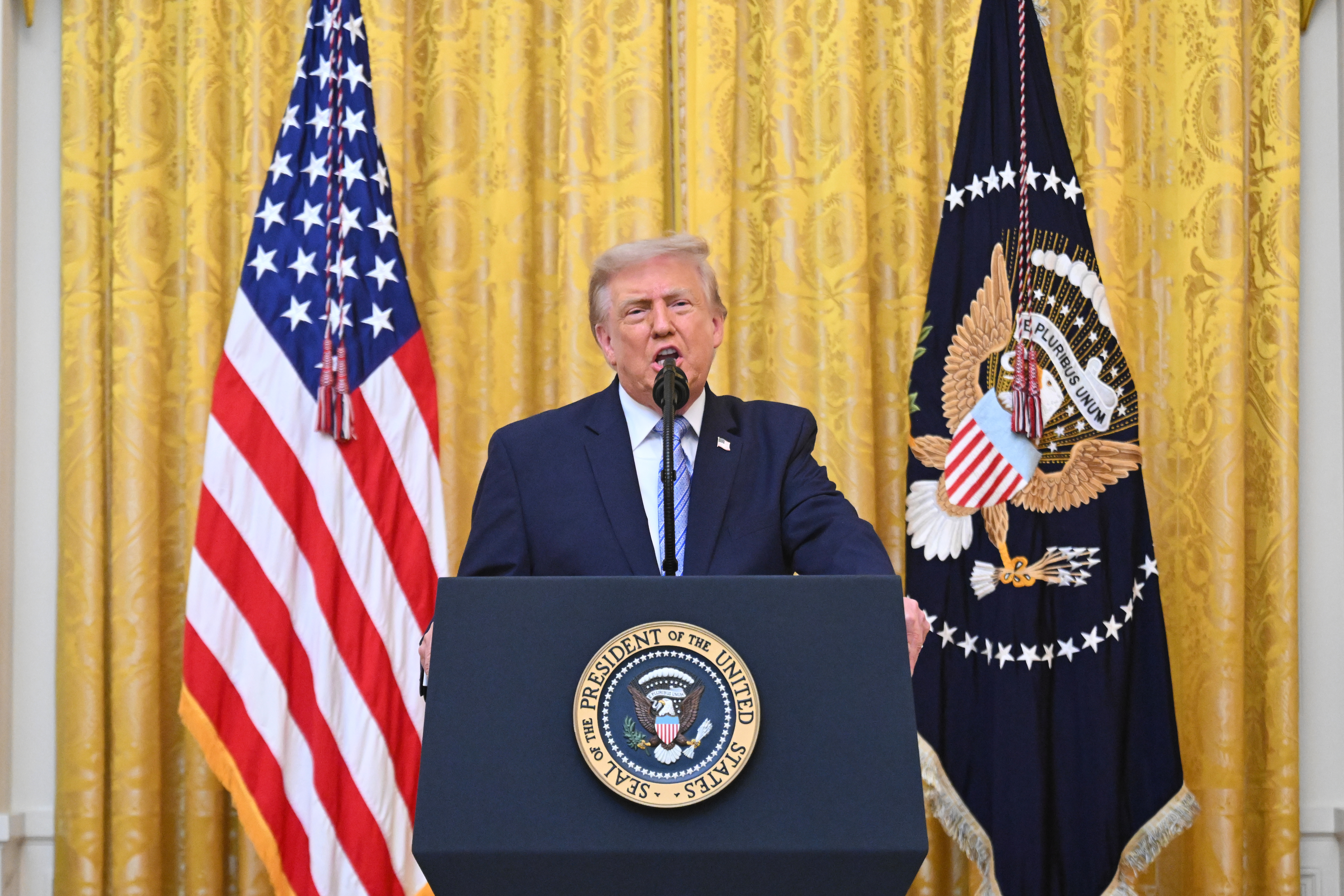 Trump acusa a China de intervenir elecciones de EE.UU. en 2020 y anuncia desclasificación de documentos