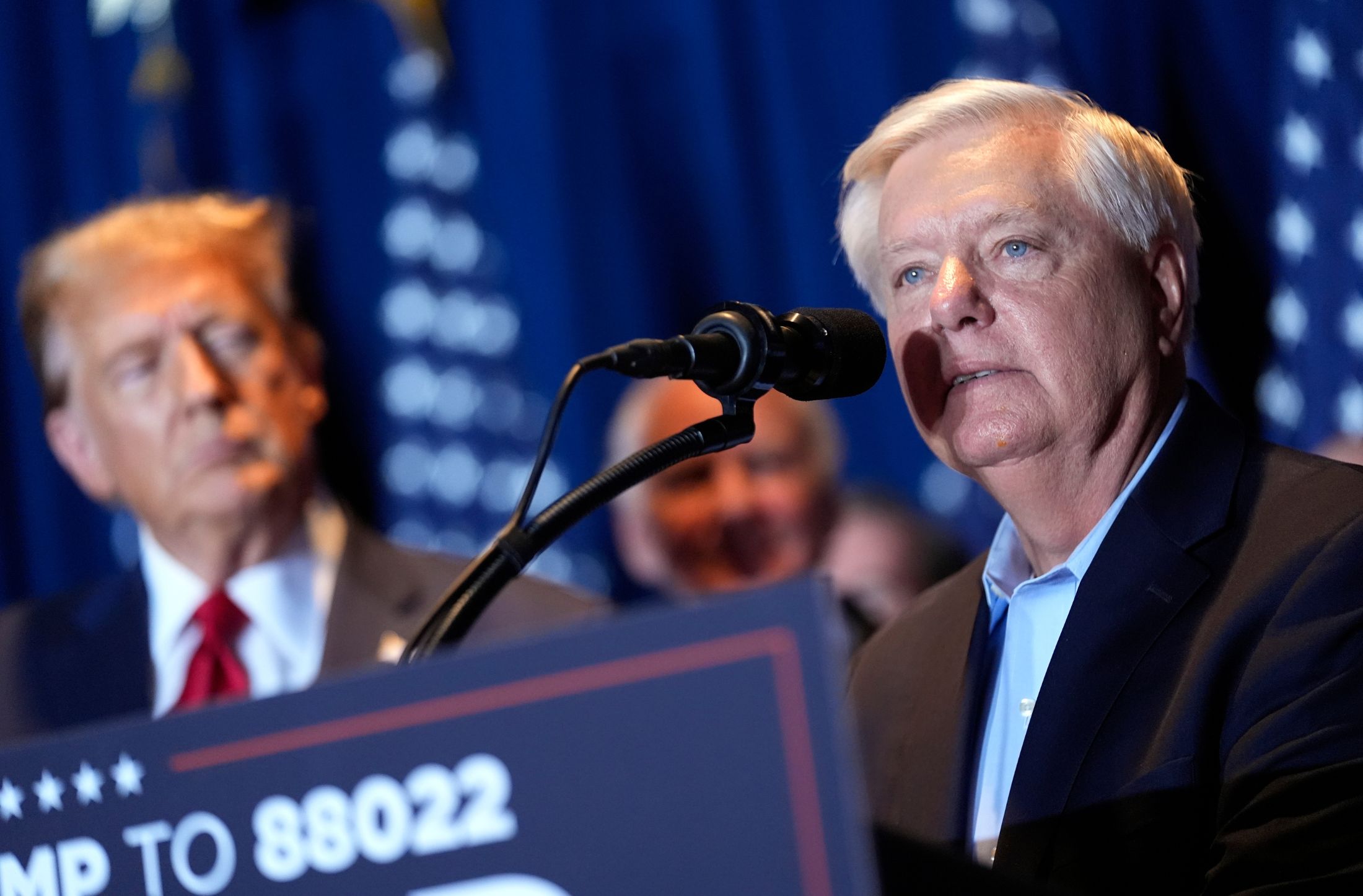 Trump descarta teorías conspirativas sobre Lindsey Graham: "El FBI no debe perder el tiempo"