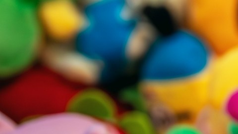 Revelación médica: jugar con peluches puede ser riesgoso para los niños
