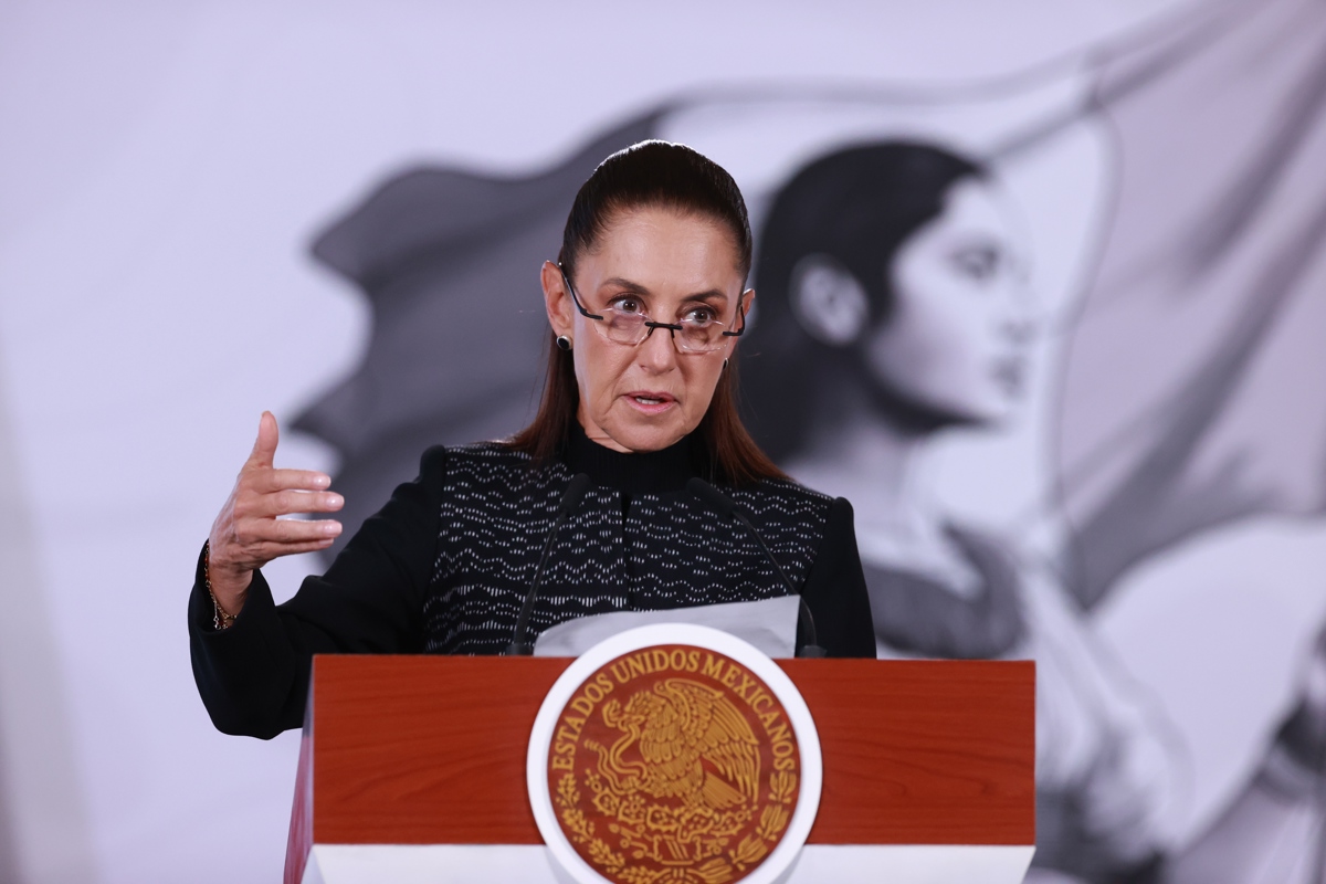 Sheinbaum lamenta la muerte de tres mexicanos por asfixia durante festejos por el triunfo de México contra Ecuador