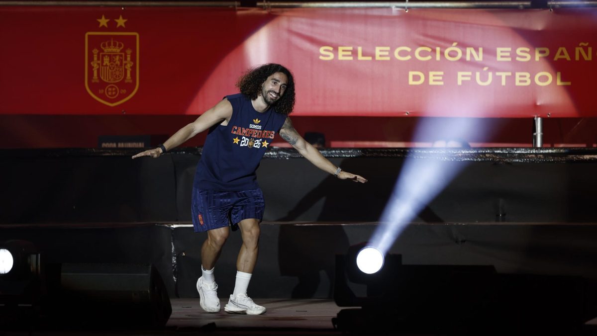 Un recuerdo de por vida: Cucurella se tatuó la cara de Luis de la Fuente tras victoria en el Mundial 2026