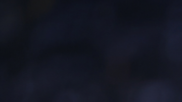 Trofeo de la Finalissima en un estadio iluminado como símbolo del posible partido entre España y Argentina