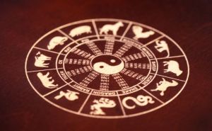 El horóscopo le dice a cada signo del zodiaco chino lo que le depara el destino.