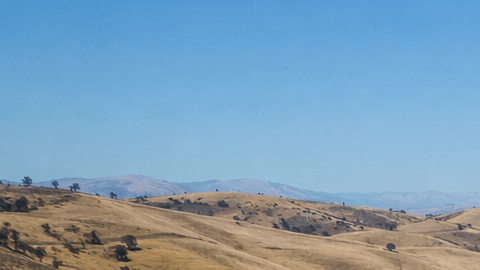 Vista aérea del proyecto Sites Reservoir, el mayor embalse planificado en California en 50 años, diseñado para almacenar agua durante períodos de sequía.