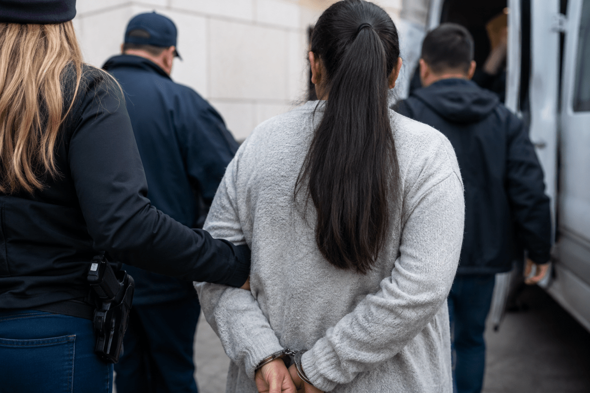 Una mujer reclutaba migrantes en México y los explotaba laboralmente en Chicago: pasará 9 en prisión