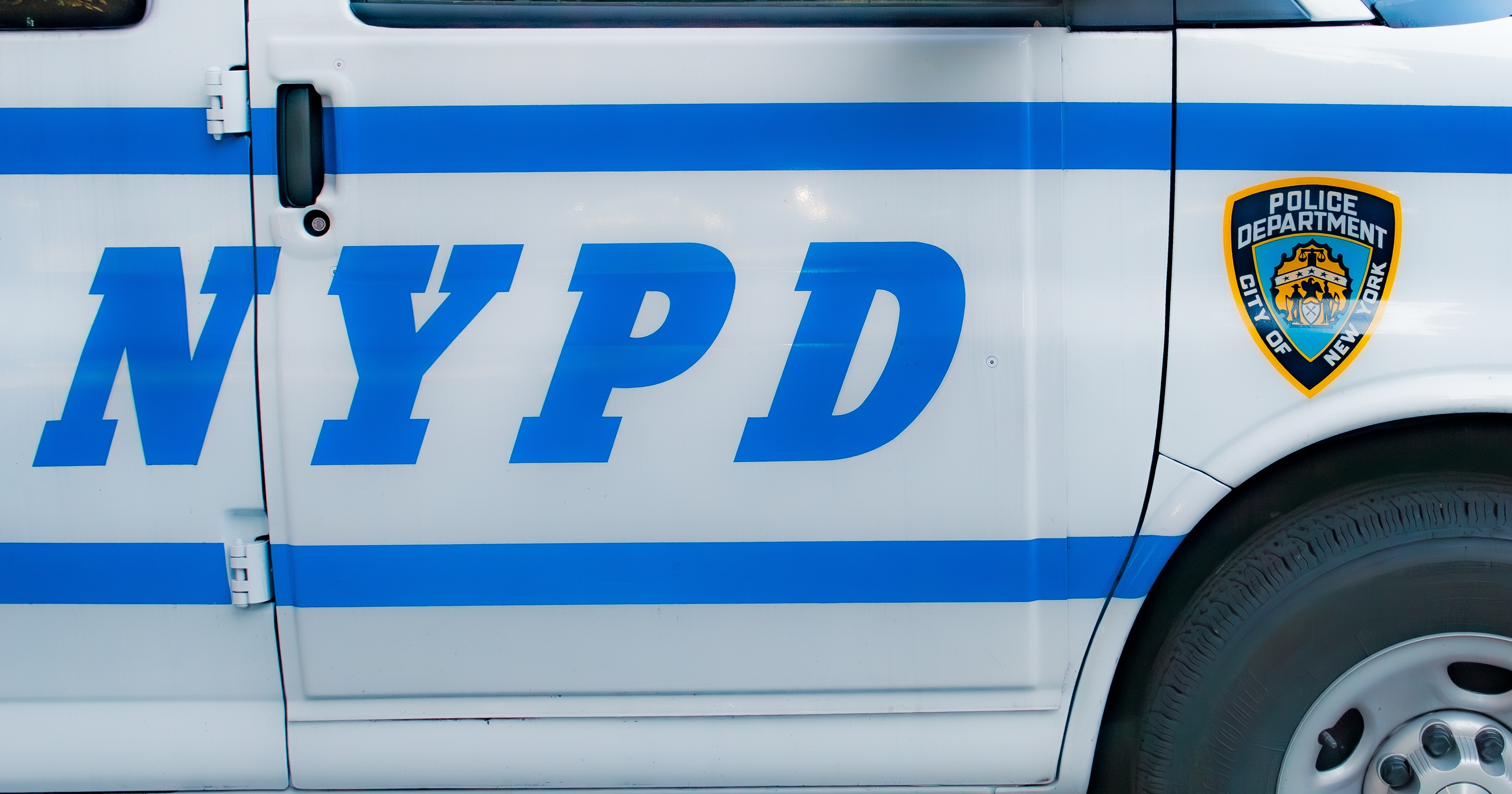 Hallan restos humanos dentro de la chimenea de una escuela pública en Nueva York