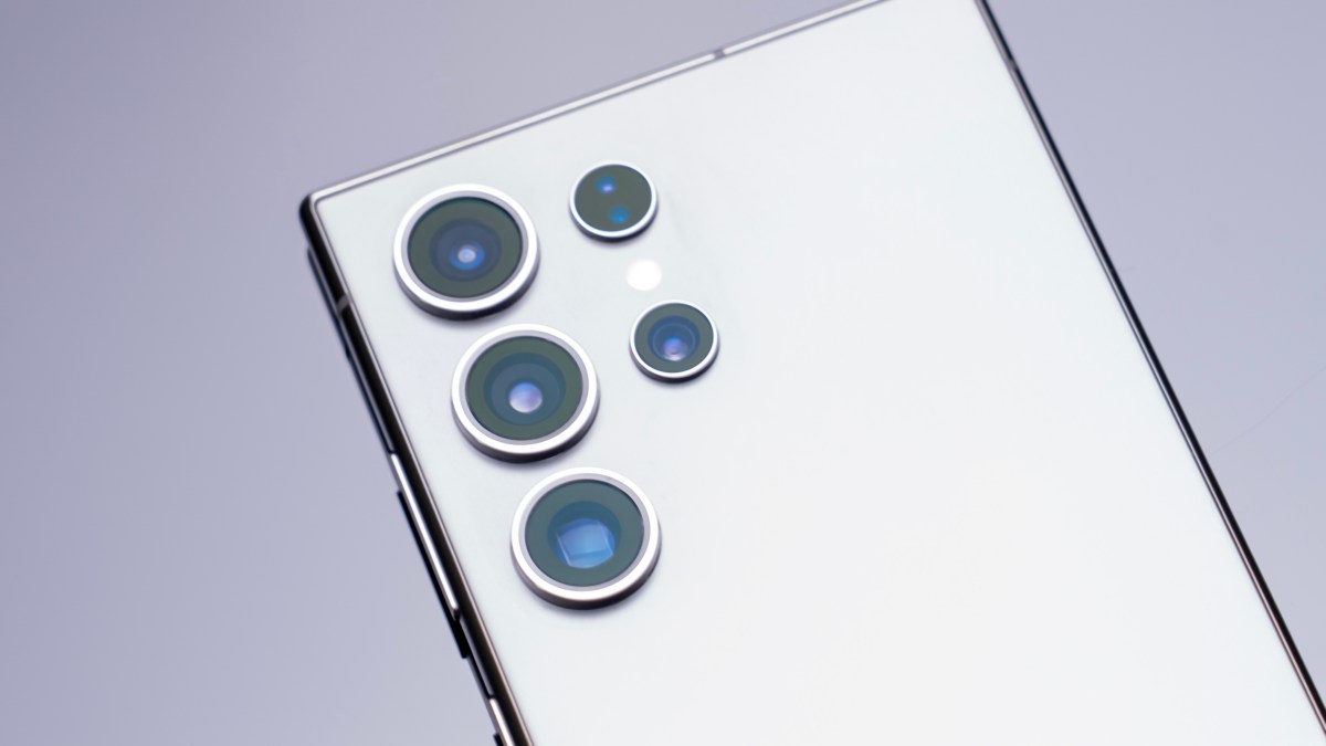 Por qué los megapíxeles de tu celular son la trampa de marketing más grande de la industria tech