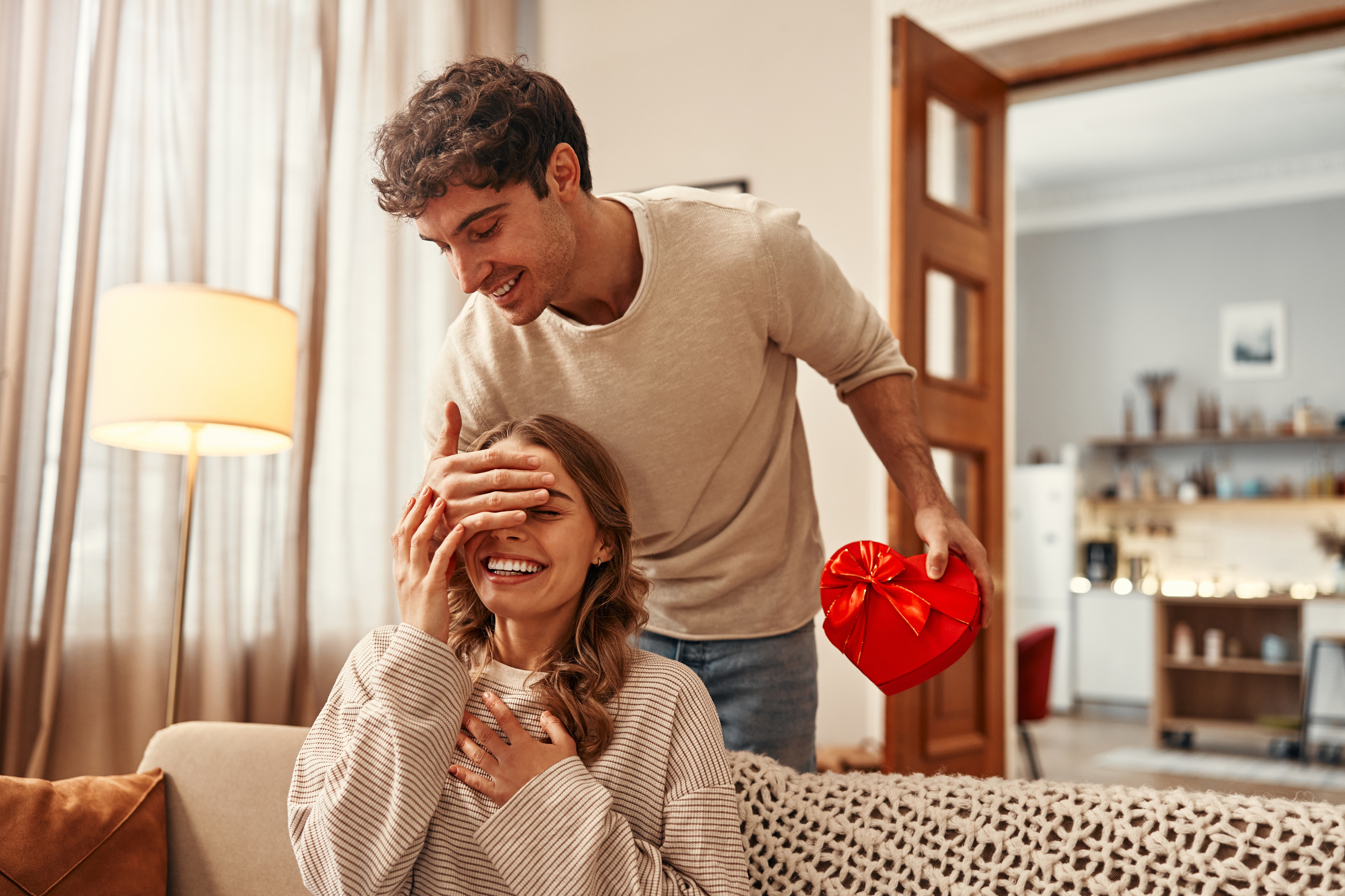 Los signos del zodiaco que conquistan tu corazón más rápido, según la astrología