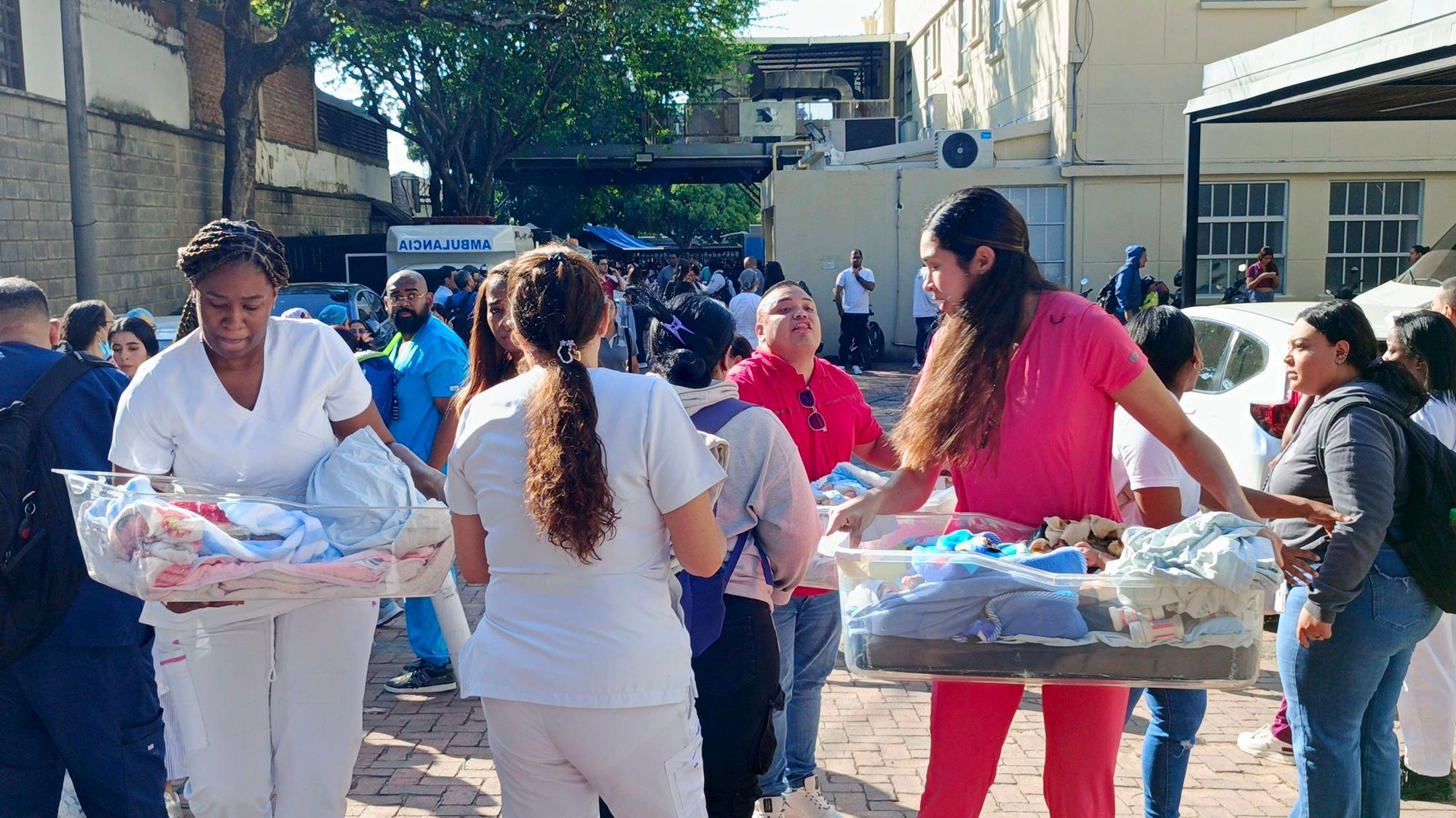 "Mi prioridad era sacar a esos niños": la historia del actuar de una enfermera tras el terremoto en Colombia