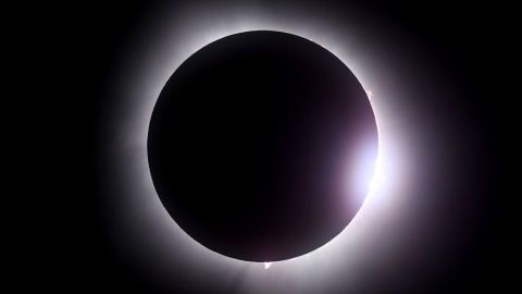 "Una auténtica rareza astronómica": la inusual trilogía de eclipses que se verá desde España