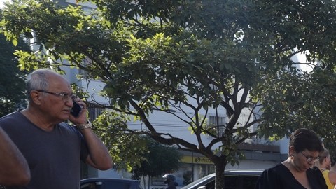 Colombia reporta al menos 20 muertos en dos ciudades tras terremoto de 7.4 grados