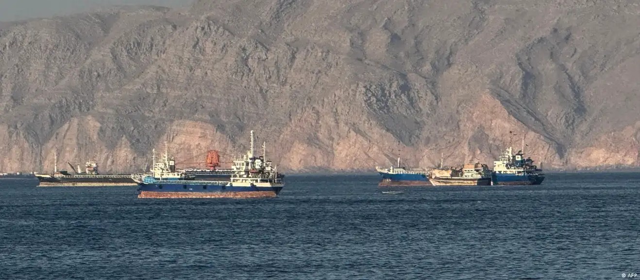 Irán afirma controlar el estrecho de Ormuz y contradice a Trump