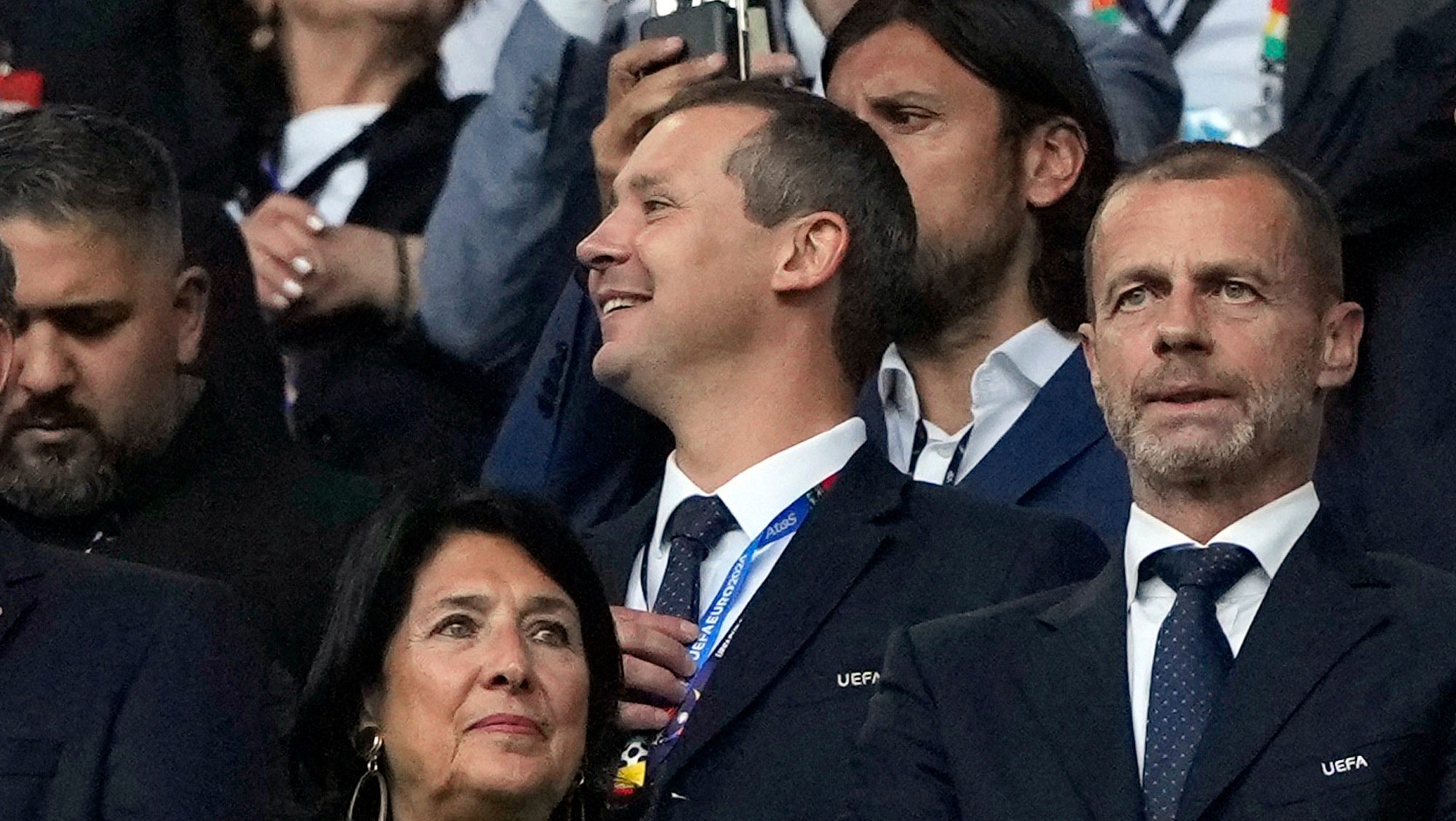 FIFA despide a directivo que se opuso al proyecto de privatizar el Mundial de Infantino