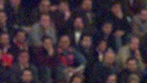 George Weah disputa un balón por aire con el AC MIlan, equipo en el que fue compañero de Franco Baresi.