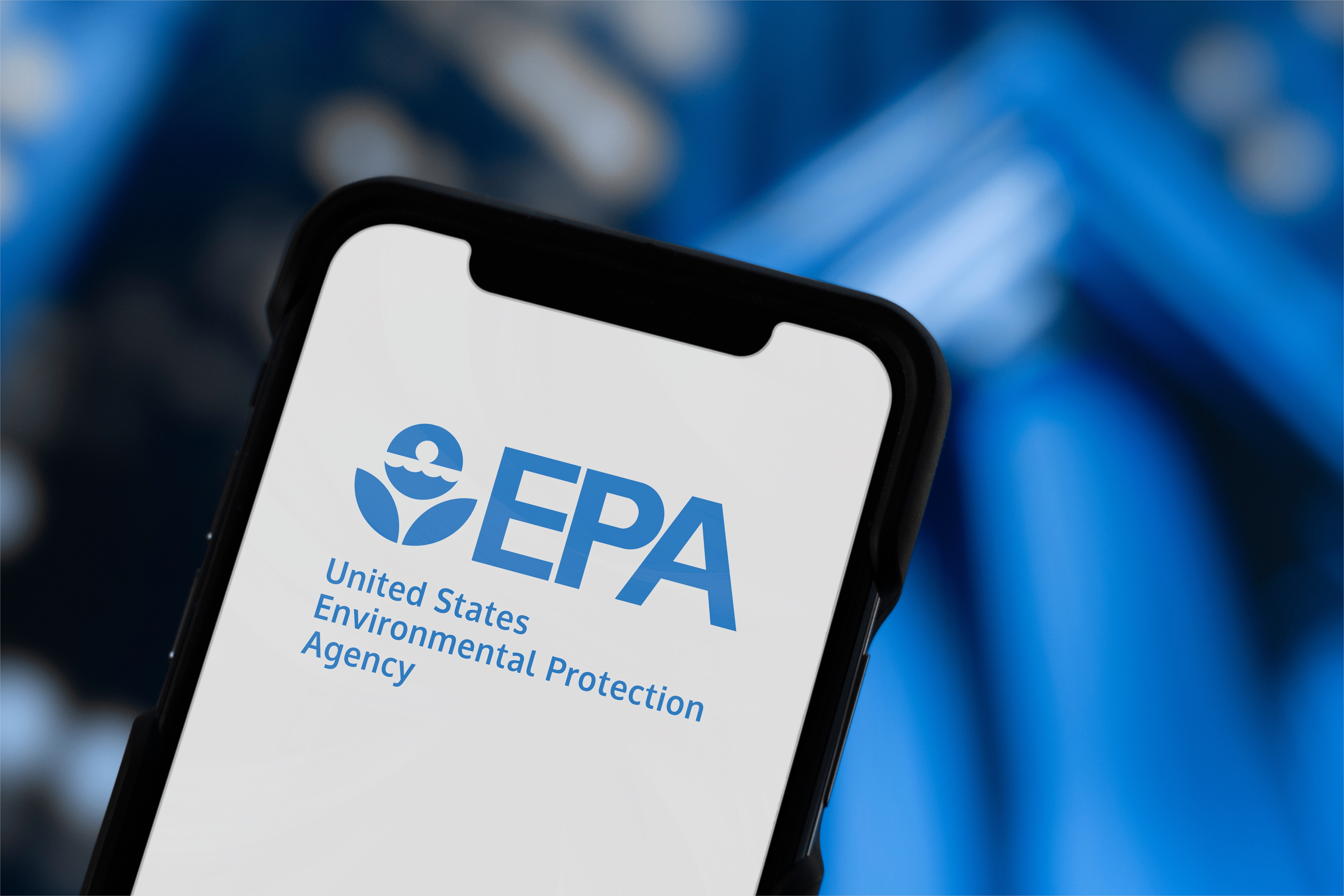 EPA interviene en California para bajar los precios de la gasolina