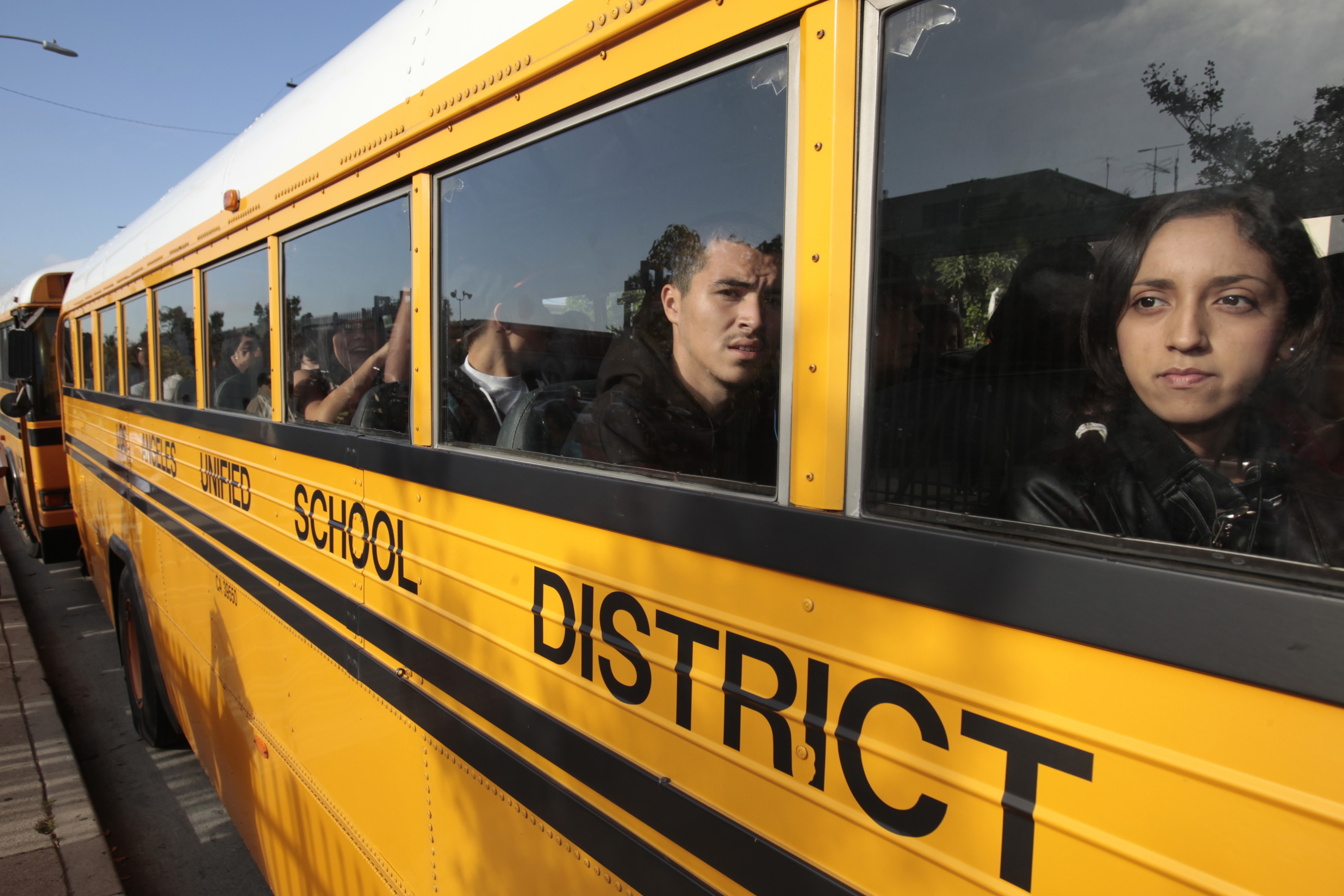 Estudiantes de Los Ángeles regresan a clases con novedades dentro y fuera de las aulas