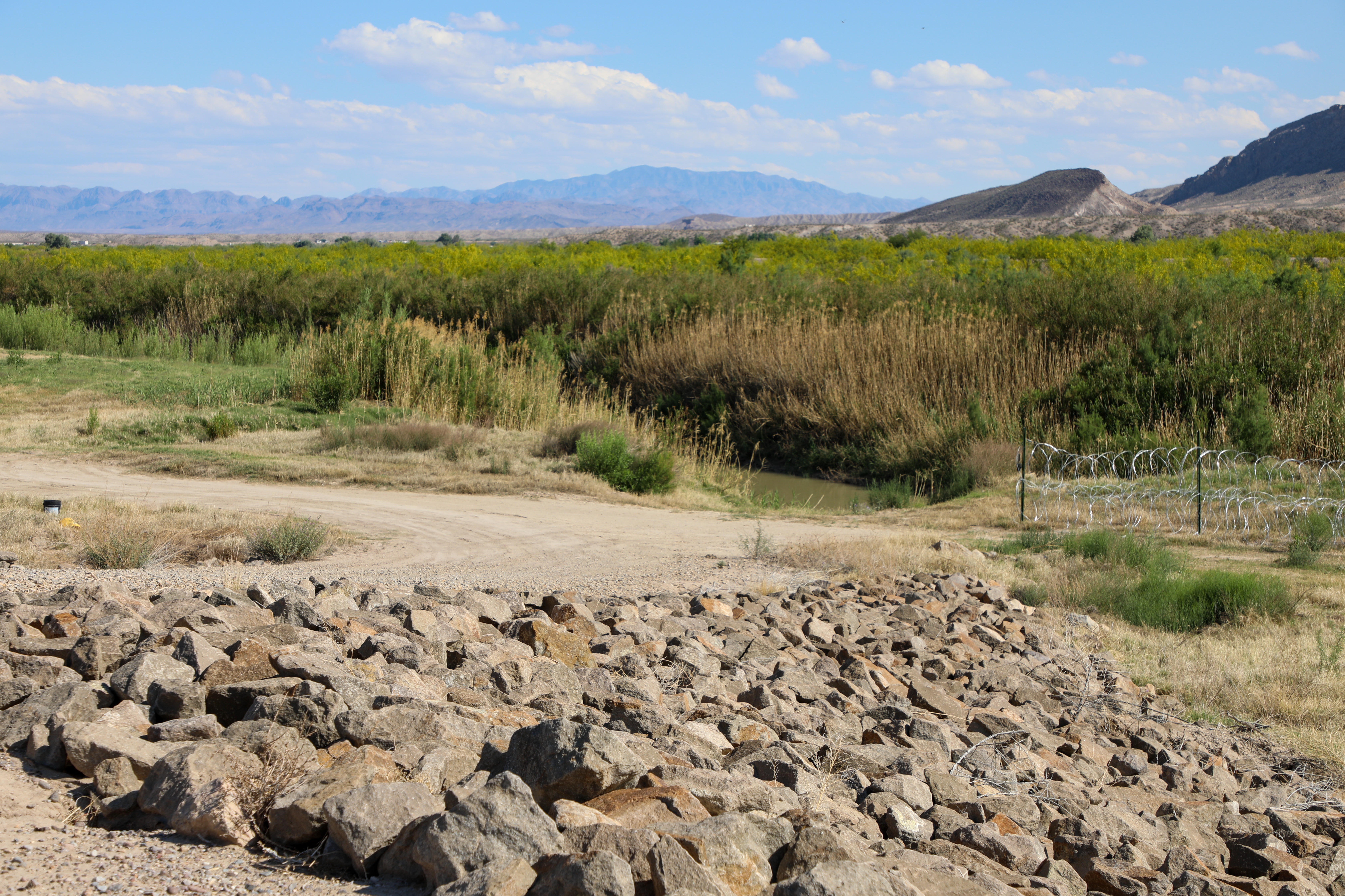 CBP detiene construcción de muro fronterizo en parque de Texas ante denuncias ambientales