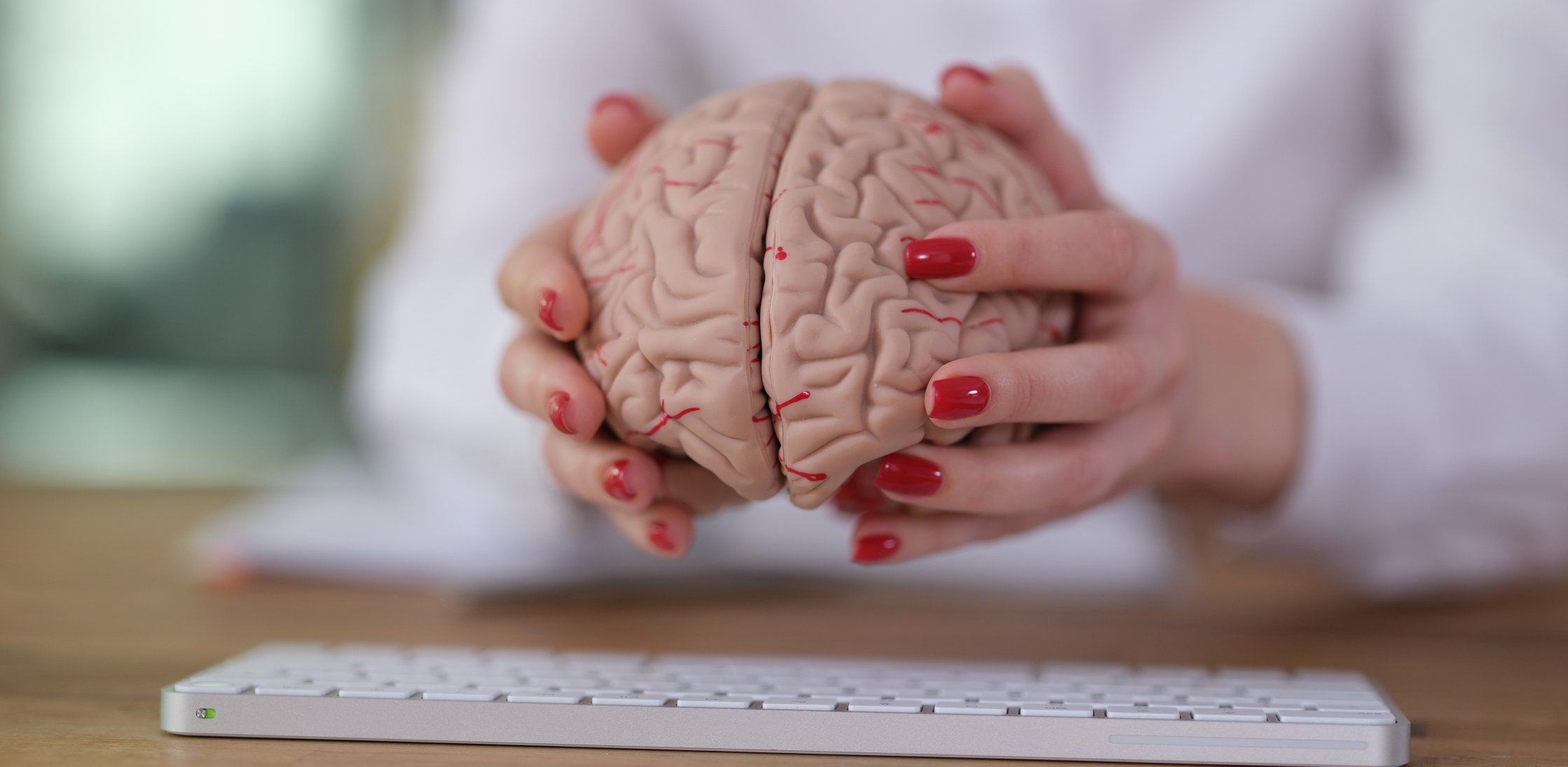 Estudio recomienda qué hacer en la mediana edad para prevenir hasta 13 años la demencia