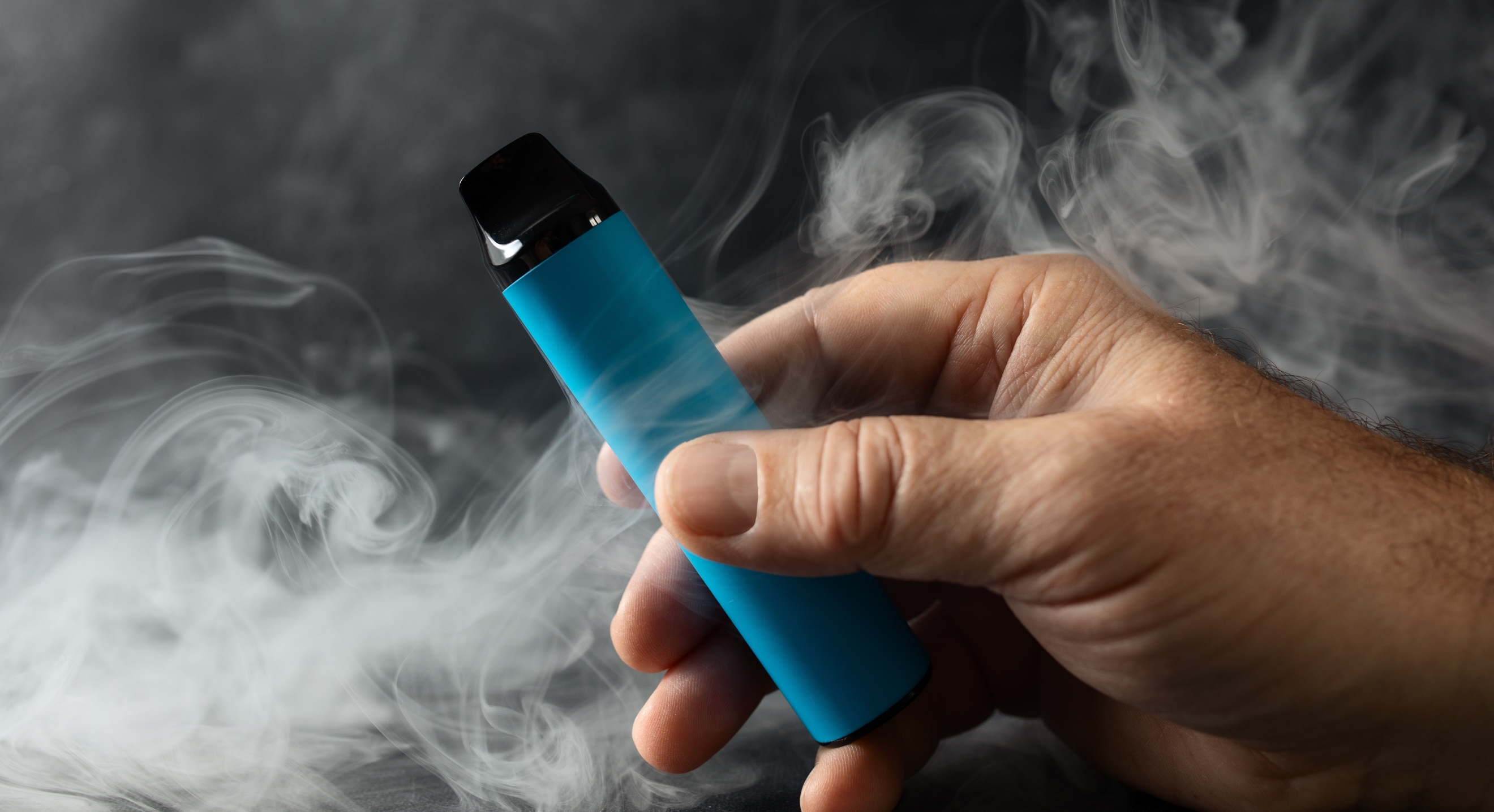 Ventas ilícitas: mayoría de los cigarrillos electrónicos no están aprobados para su venta en EE.UU.