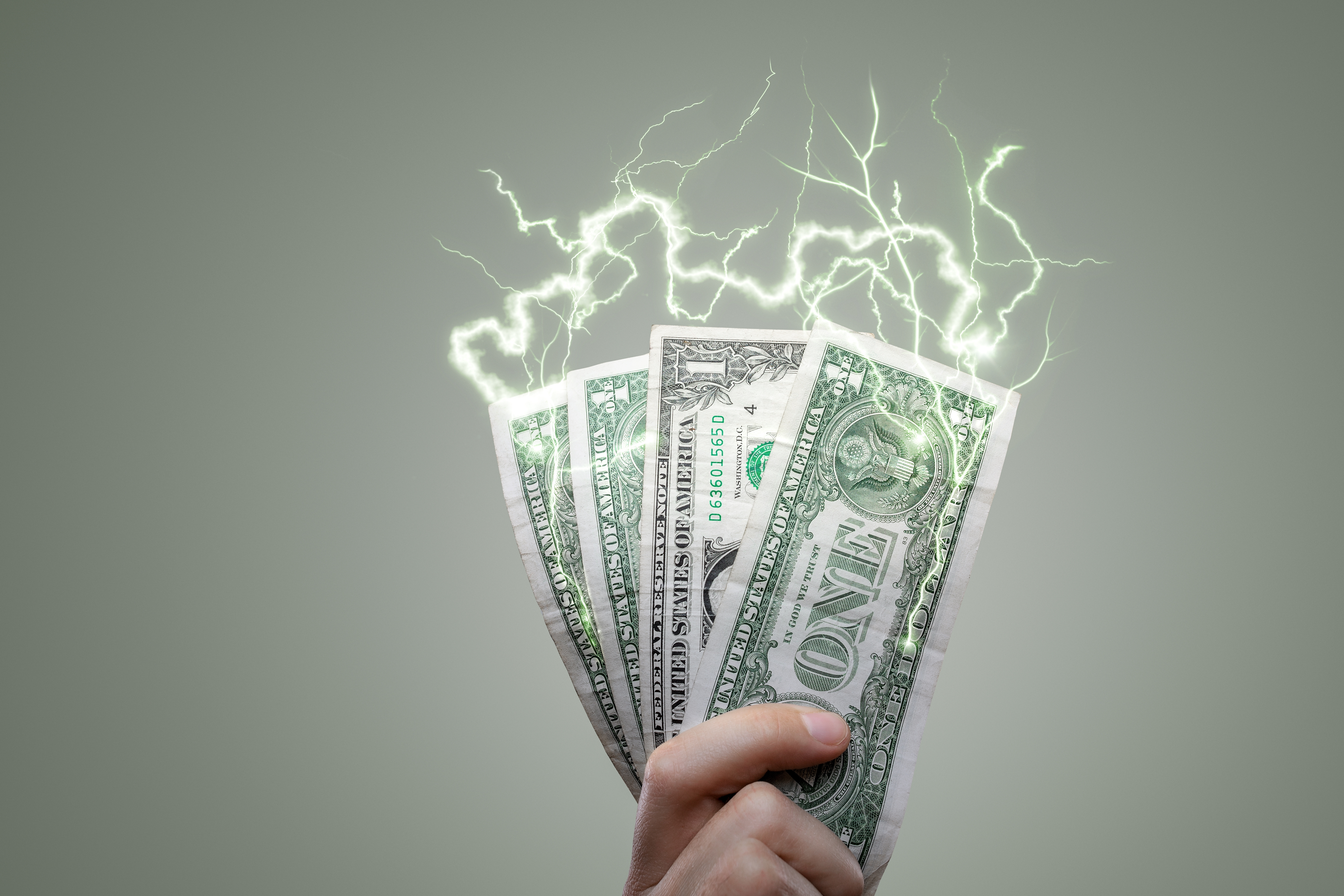 Quiénes califican a una condonación de hasta $8,000 en luz en California