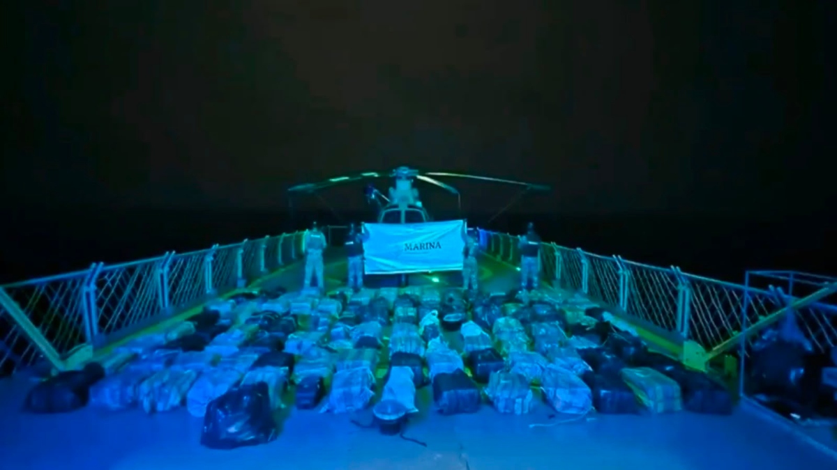 Embajador Ronald Johnson aplaudió el decomiso de 4 toneladas de cocaína por parte de la Marina mexicana