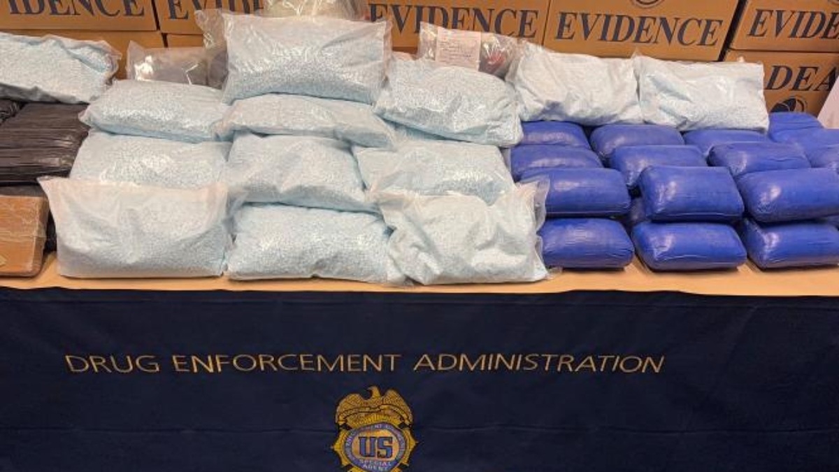 La DEA incautó 8.5 millones de dosis de fentanilo y 142 armas en un operativo en Detroit