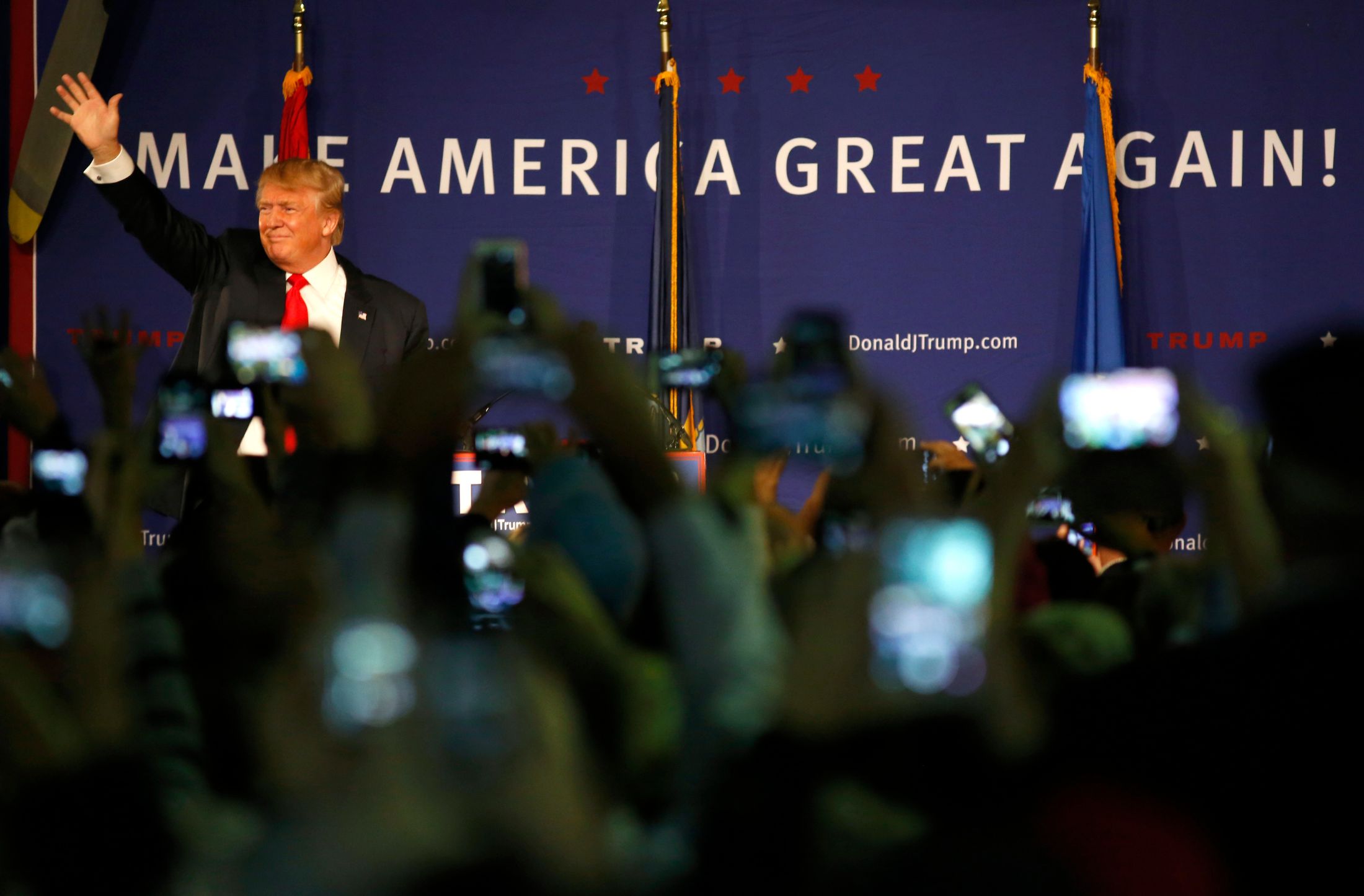 Trump toca fondo: solo 33% aprueba su gestión rumbo a las elecciones de noviembre