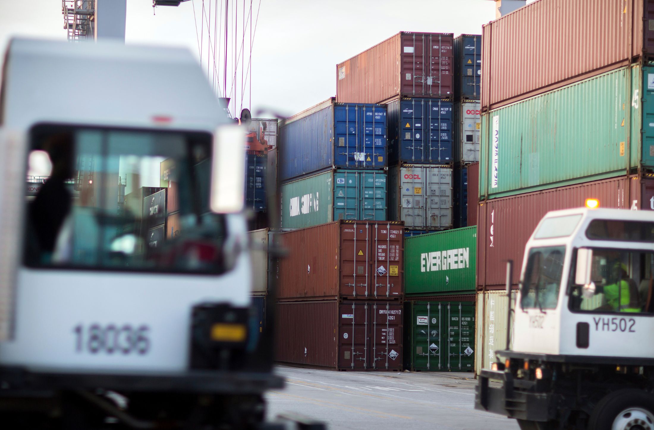 Trump veta importaciones de 43 empresas chinas por presunto uso de trabajo forzoso