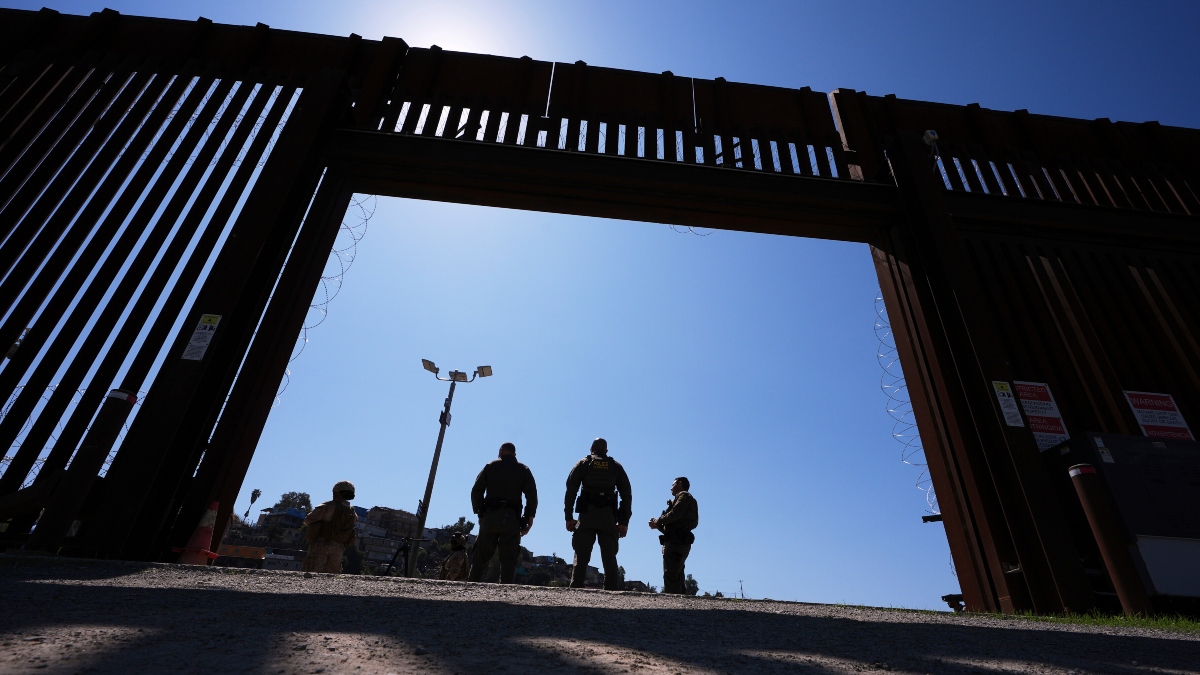 El gobierno de Trump cumple 15 meses consecutivos sin liberaciones en la frontera