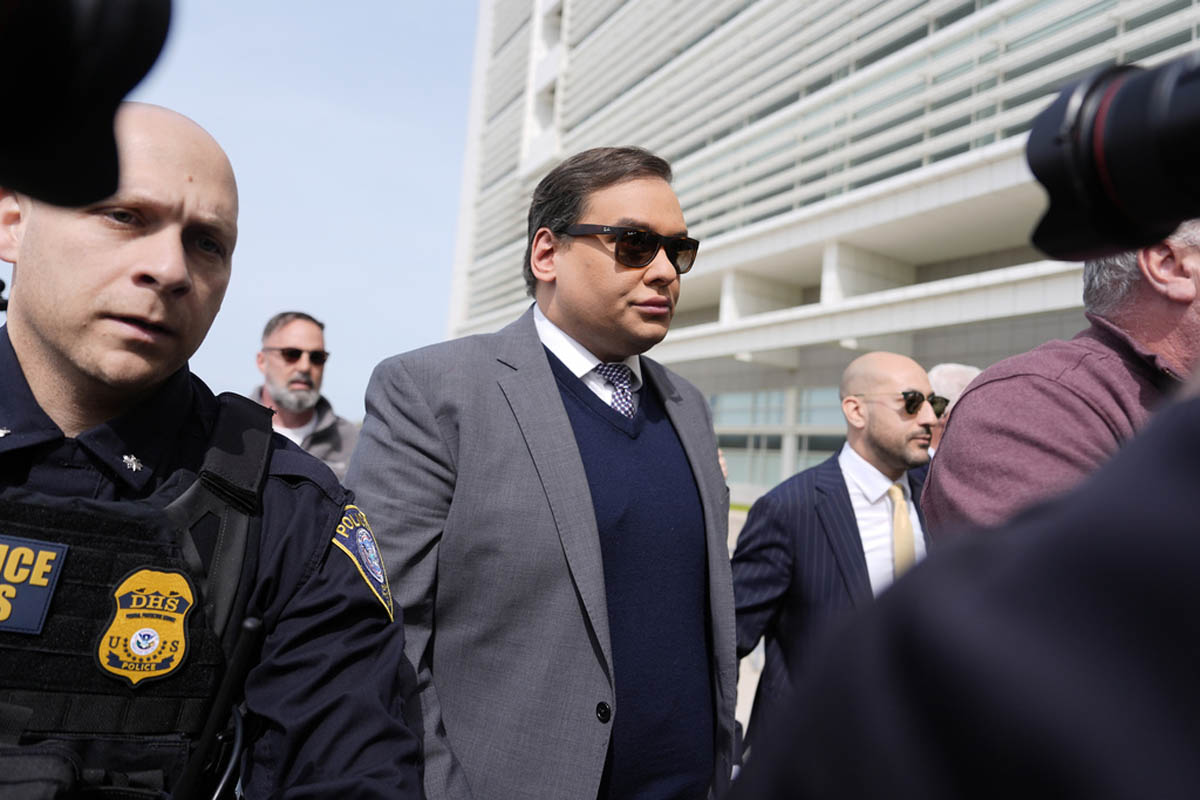 George Santos es multado por participar en una apuesta manipulada y se le prohíbe operar en la bolsa