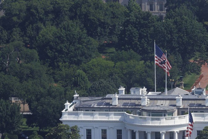 Construcción de un helipuerto en el jardín sur de la Casa Blanca