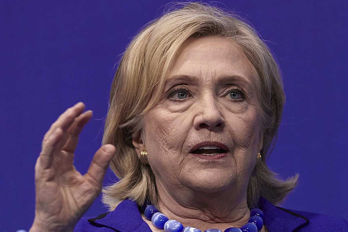 Hillary Clinton afirma que los republicanos quizá apoyan en secreto al primer ministro de Canadá